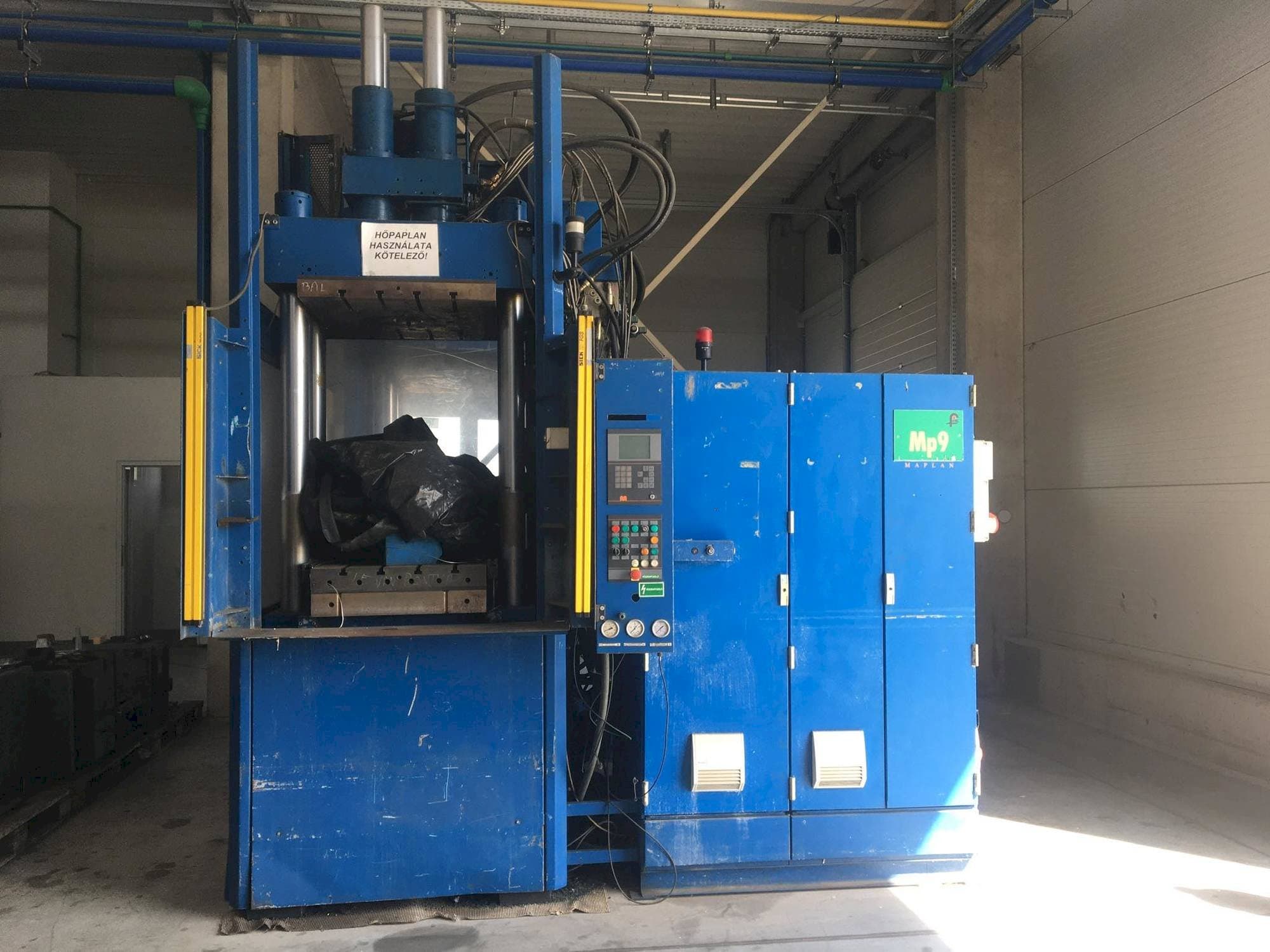 Front view of MAPLAN MTF 750/300  machine