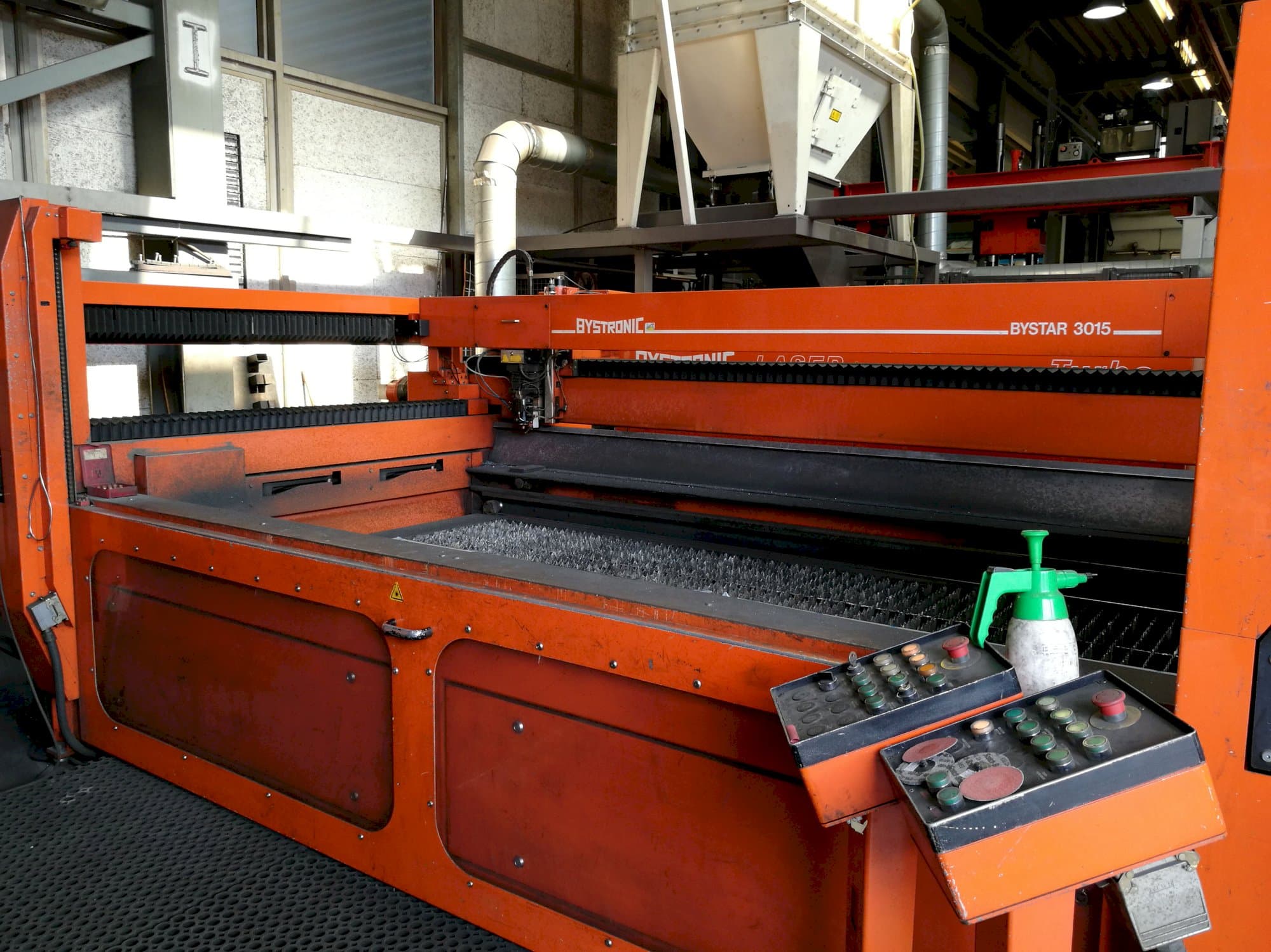 Right view of Bystronic Bystar 3015 Machine