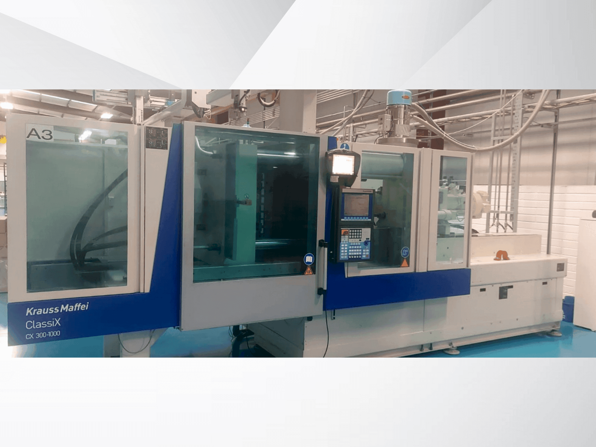 Front view of Krauss Maffei ClassiX 300-1000 CX  machine