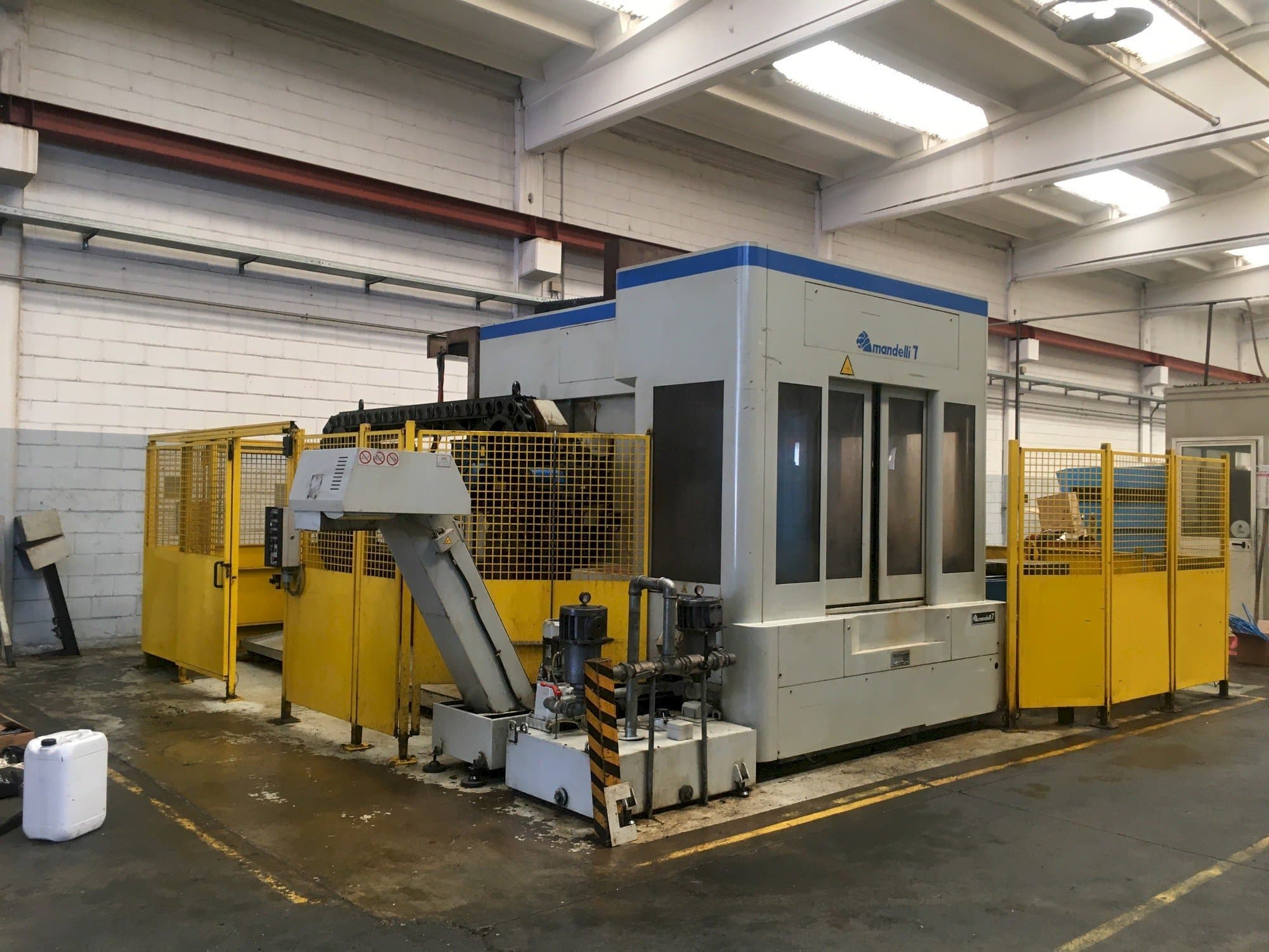 Front view of Mandelli Type 7 machine