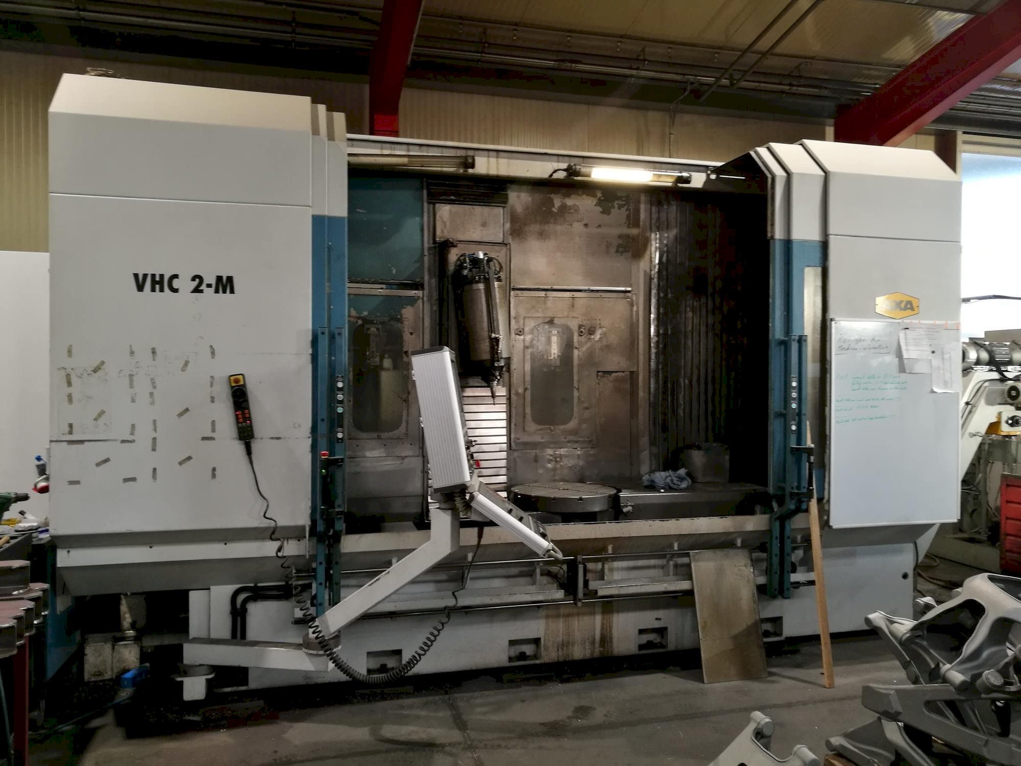 Front view of AXA VHC 2-M machine