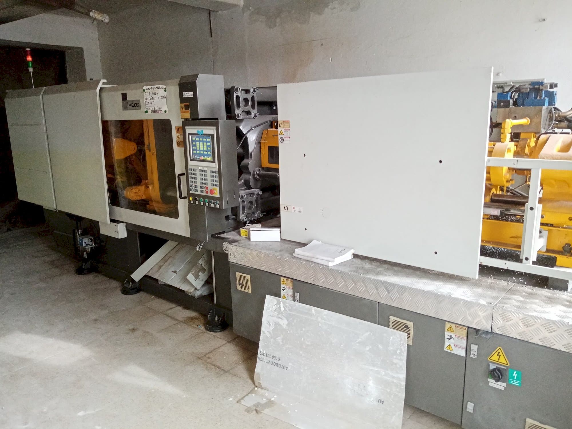 Front view of Welltec 320F2 machine