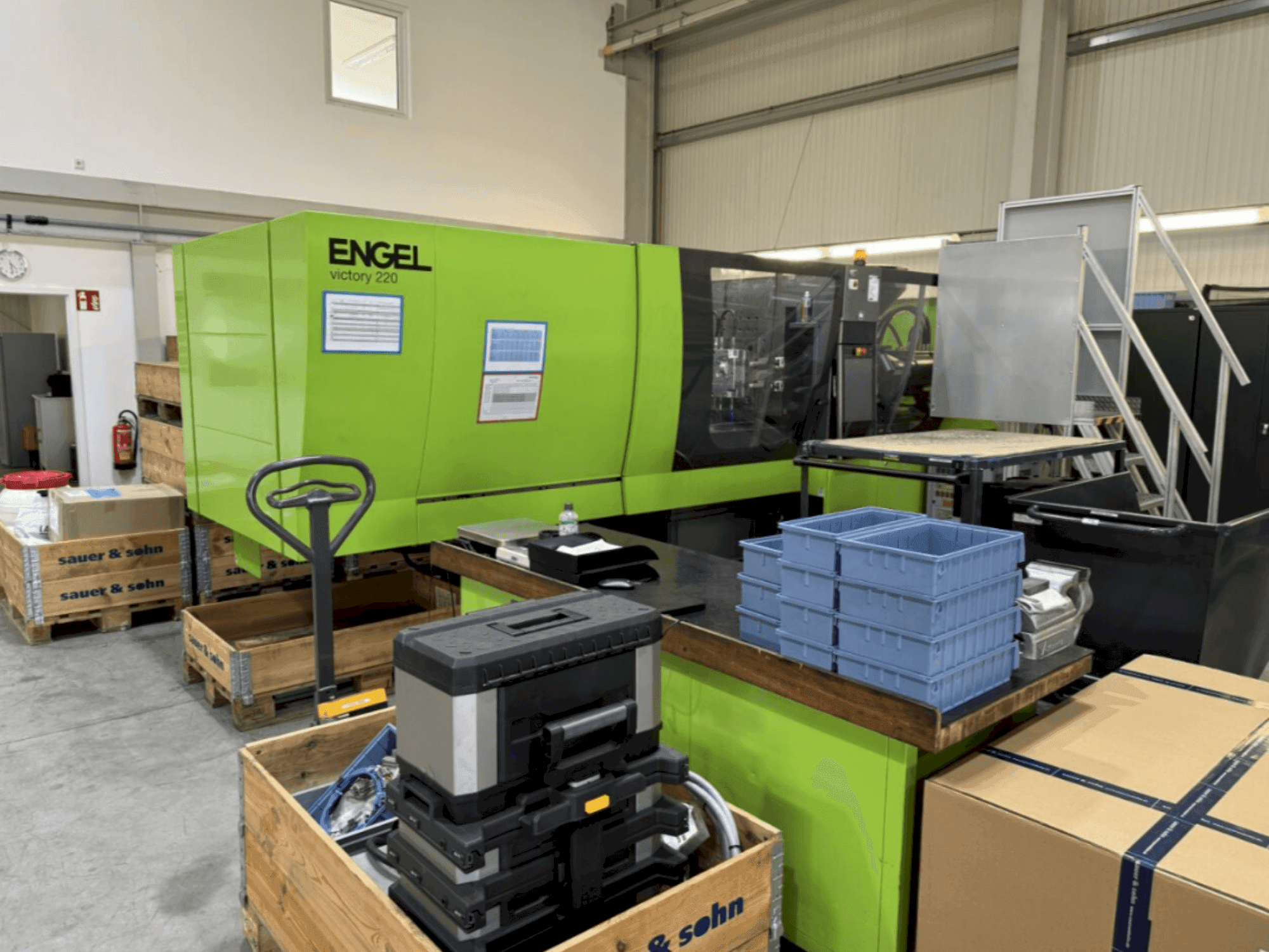Front view of Engel Victory 750 / 220 spex  machine