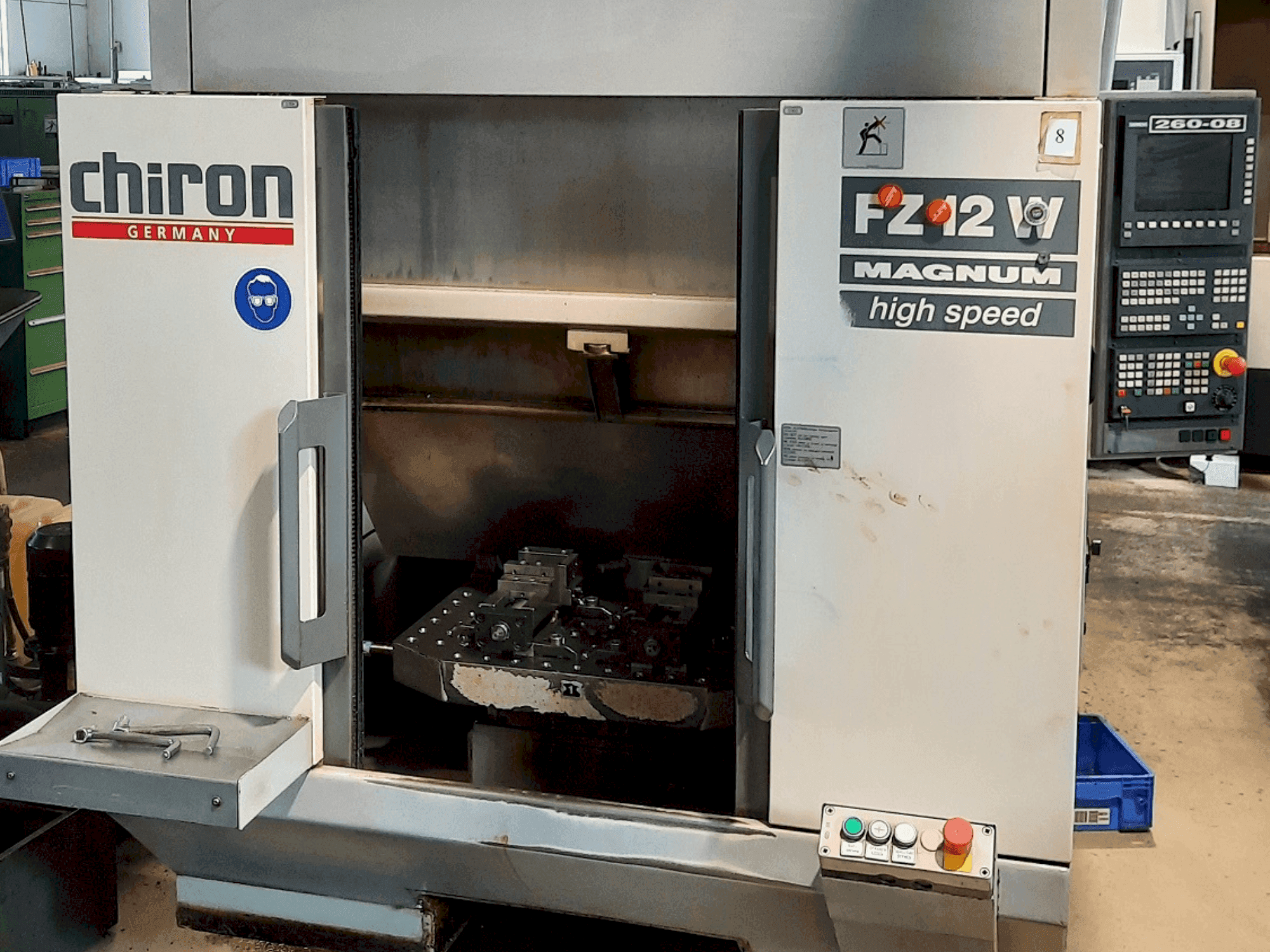 Front view of CHIRON FZ 12 W  machine