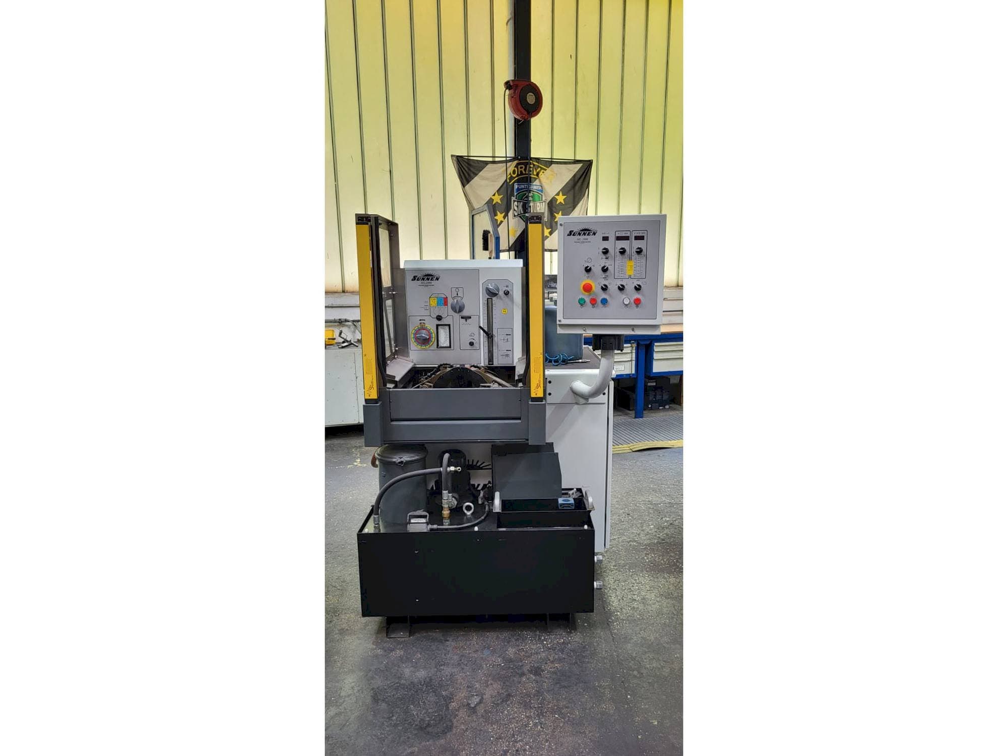 Front view of Sunnen ML-2000 machine