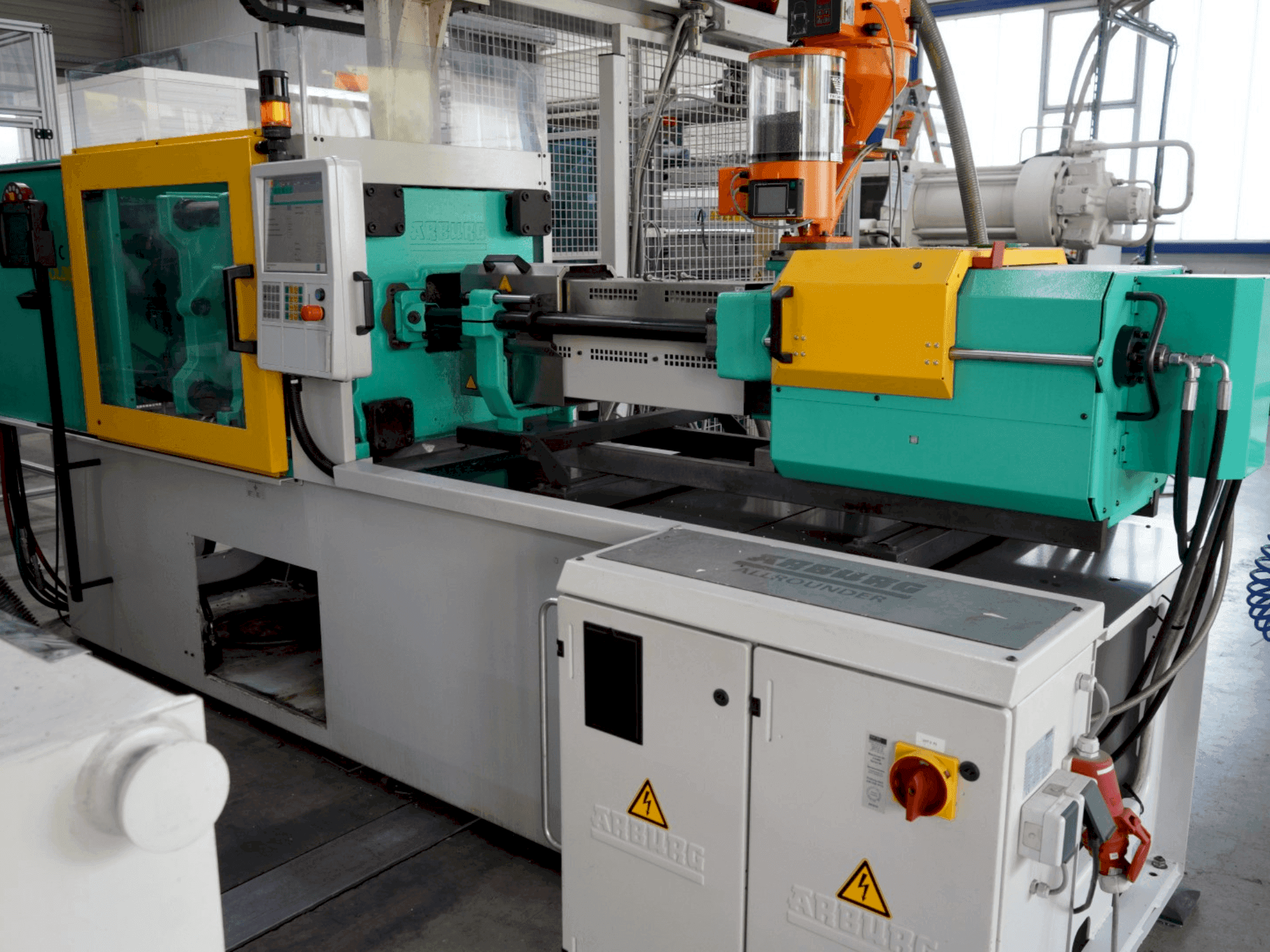 Front view of Arburg 470C 1500-400 machine