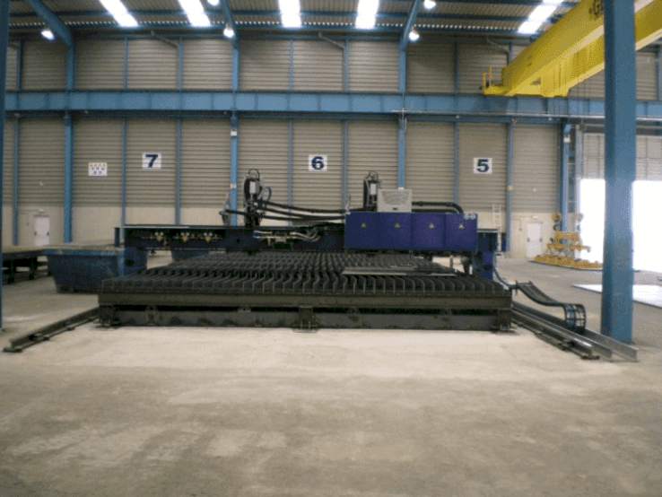 Front view of Messer Omnimat L/7800 machine