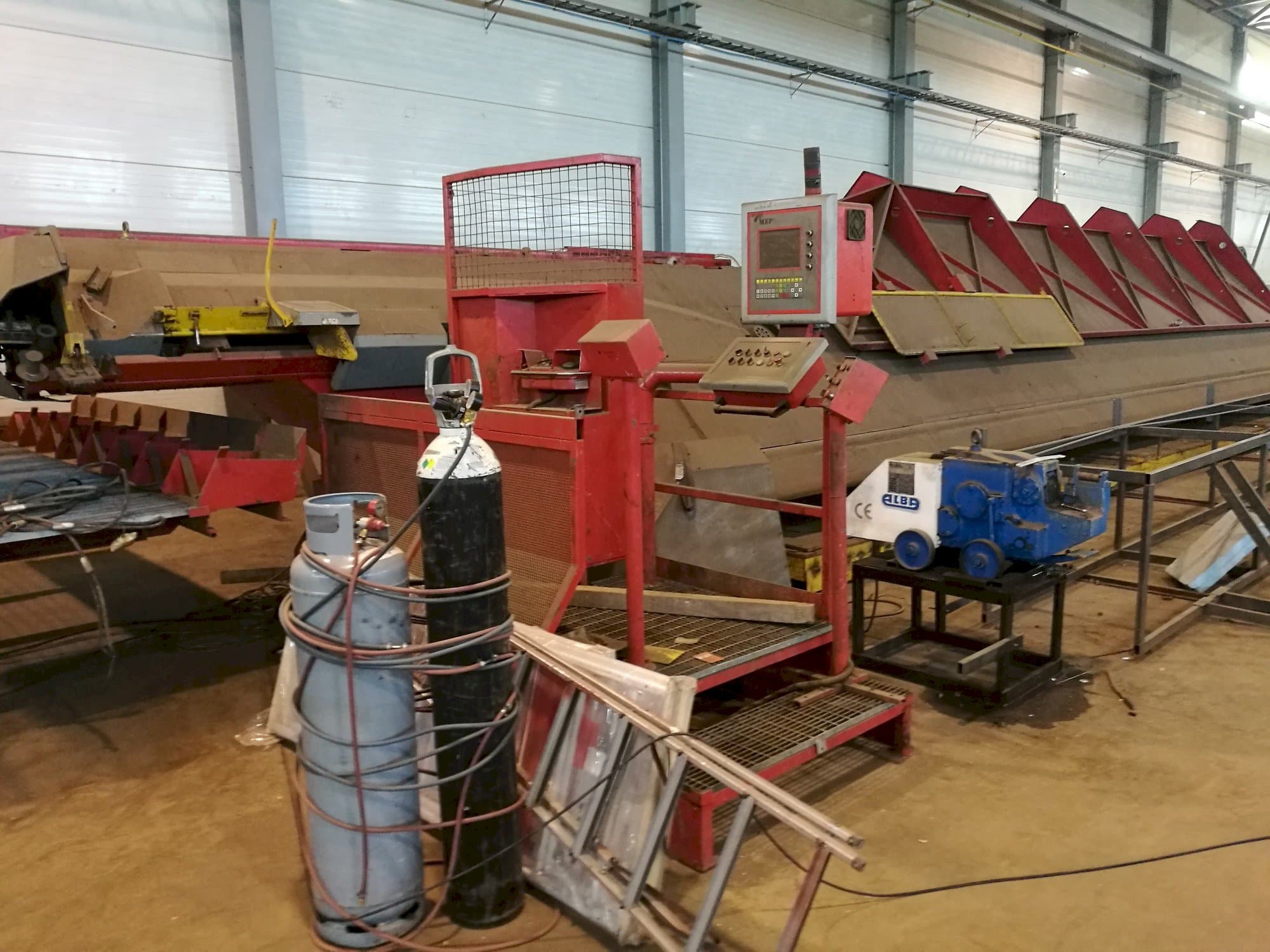 Front view of MEP Syntax Line 25 machine