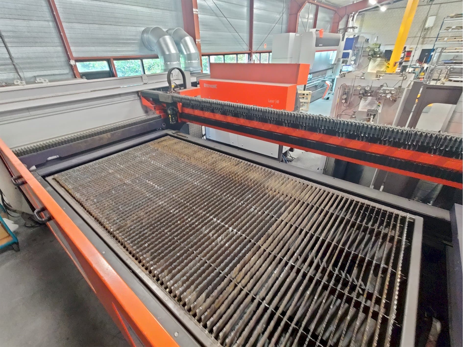 Front view of Bystronic ByStar 4020 4kW CO2 machine