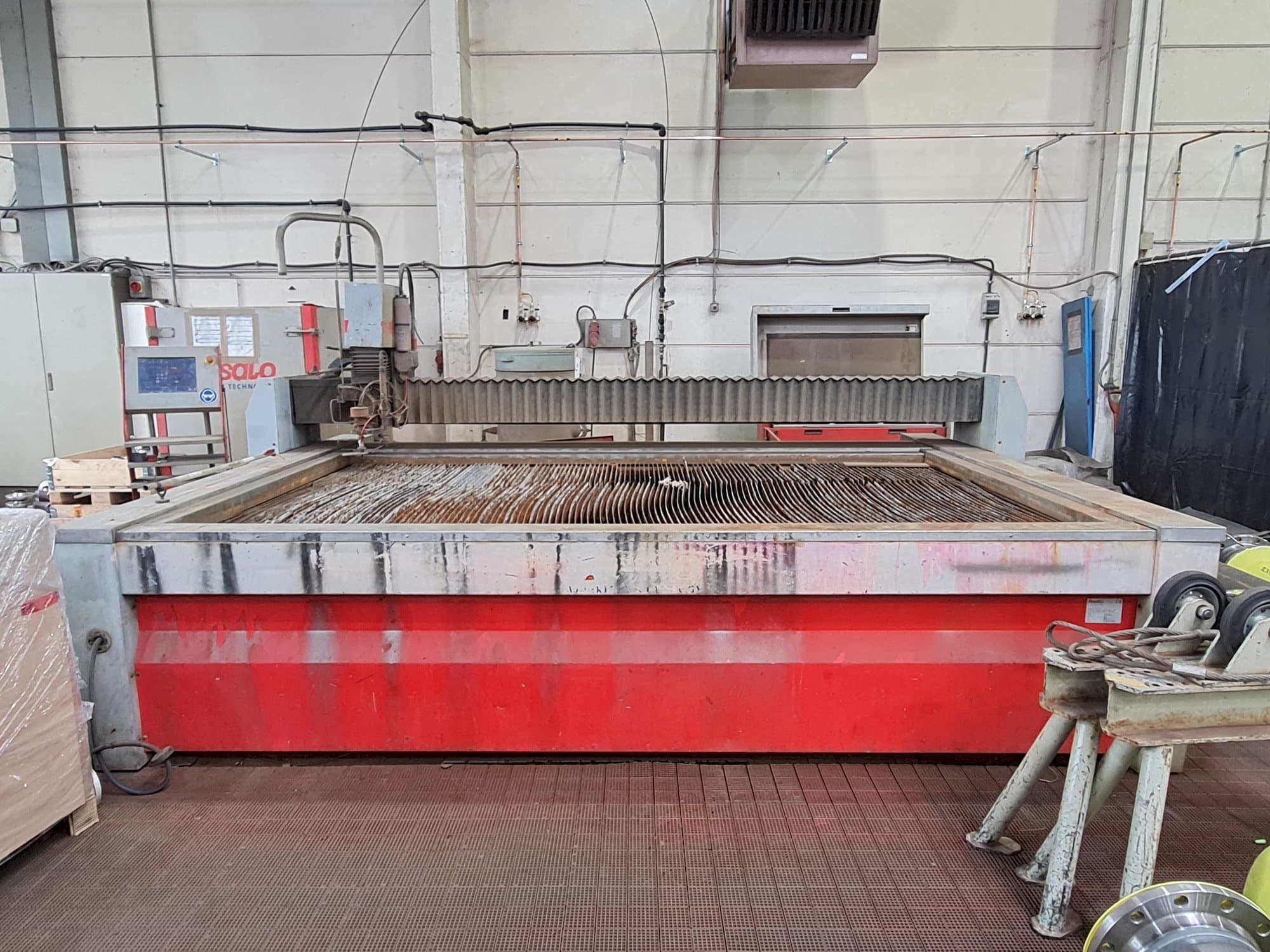 Front view of Resato R-LCM 3015-1 machine