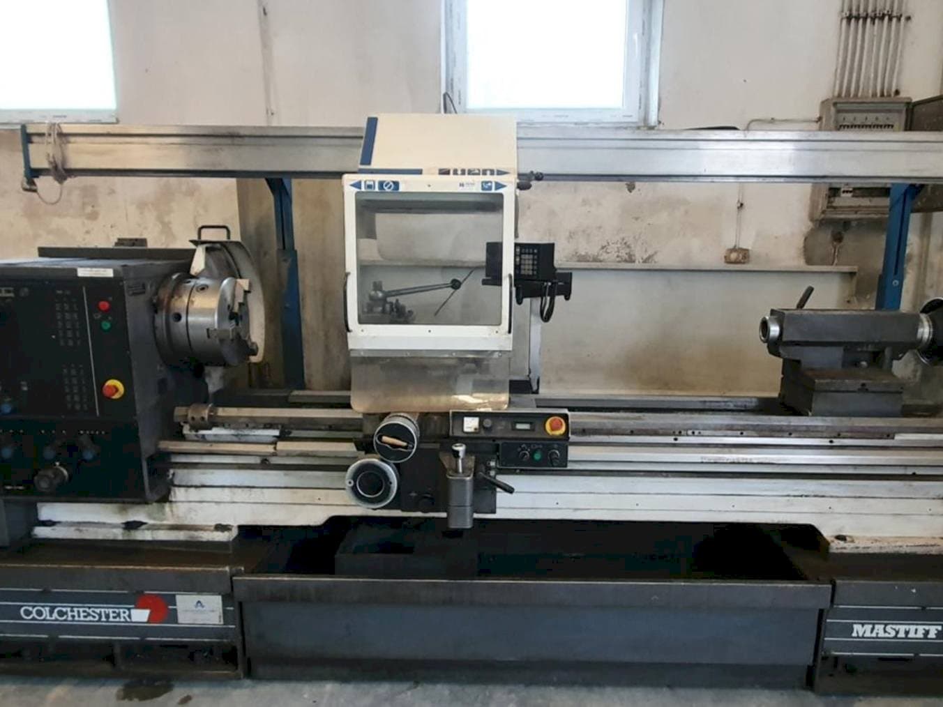 Front view of Colchester MASTIFF V/S 1800 machine