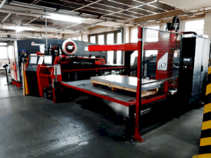 Front view of AMADA EMK 3610NT machine