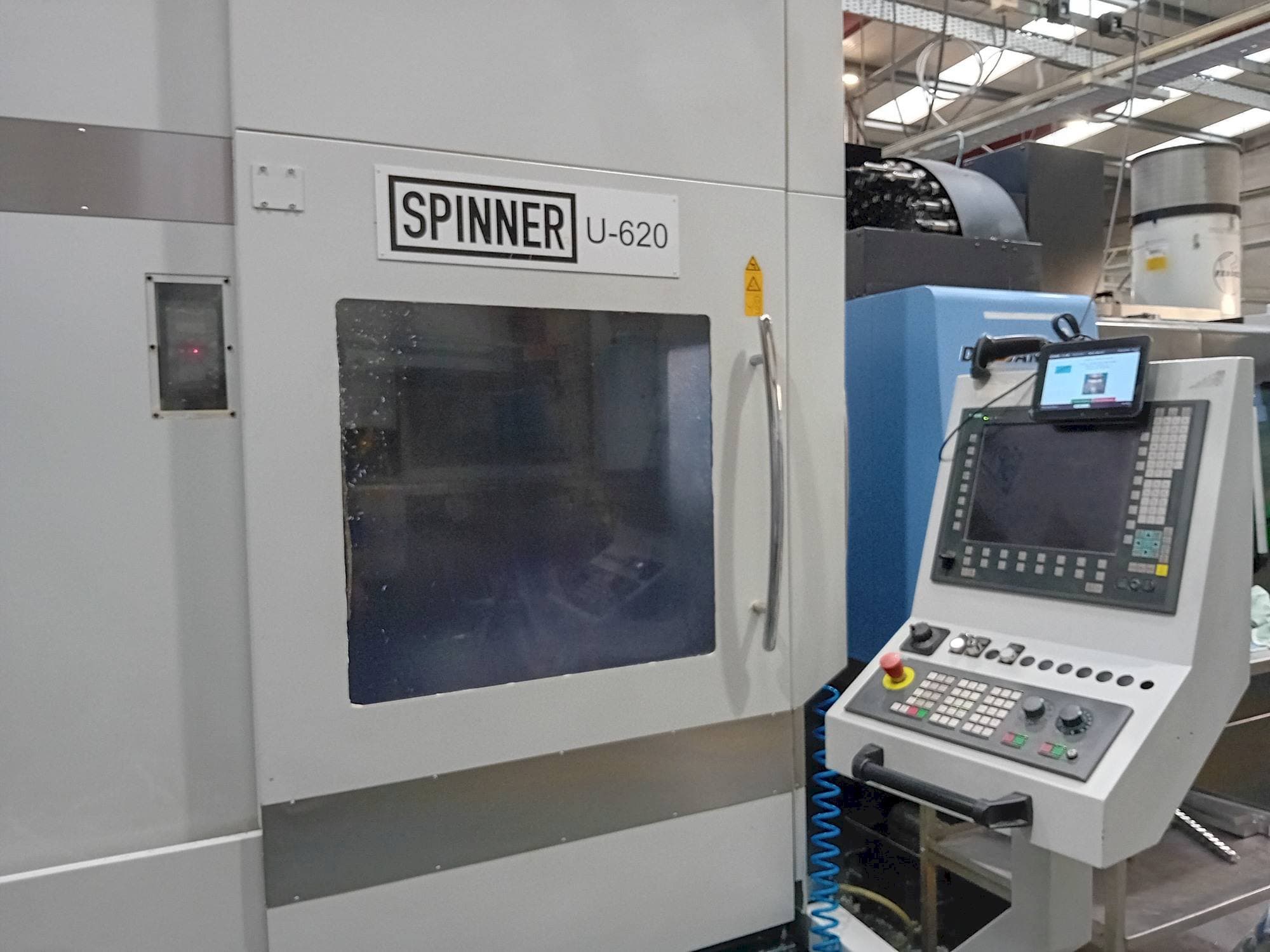 Front view of SPINNER U5-620 machine