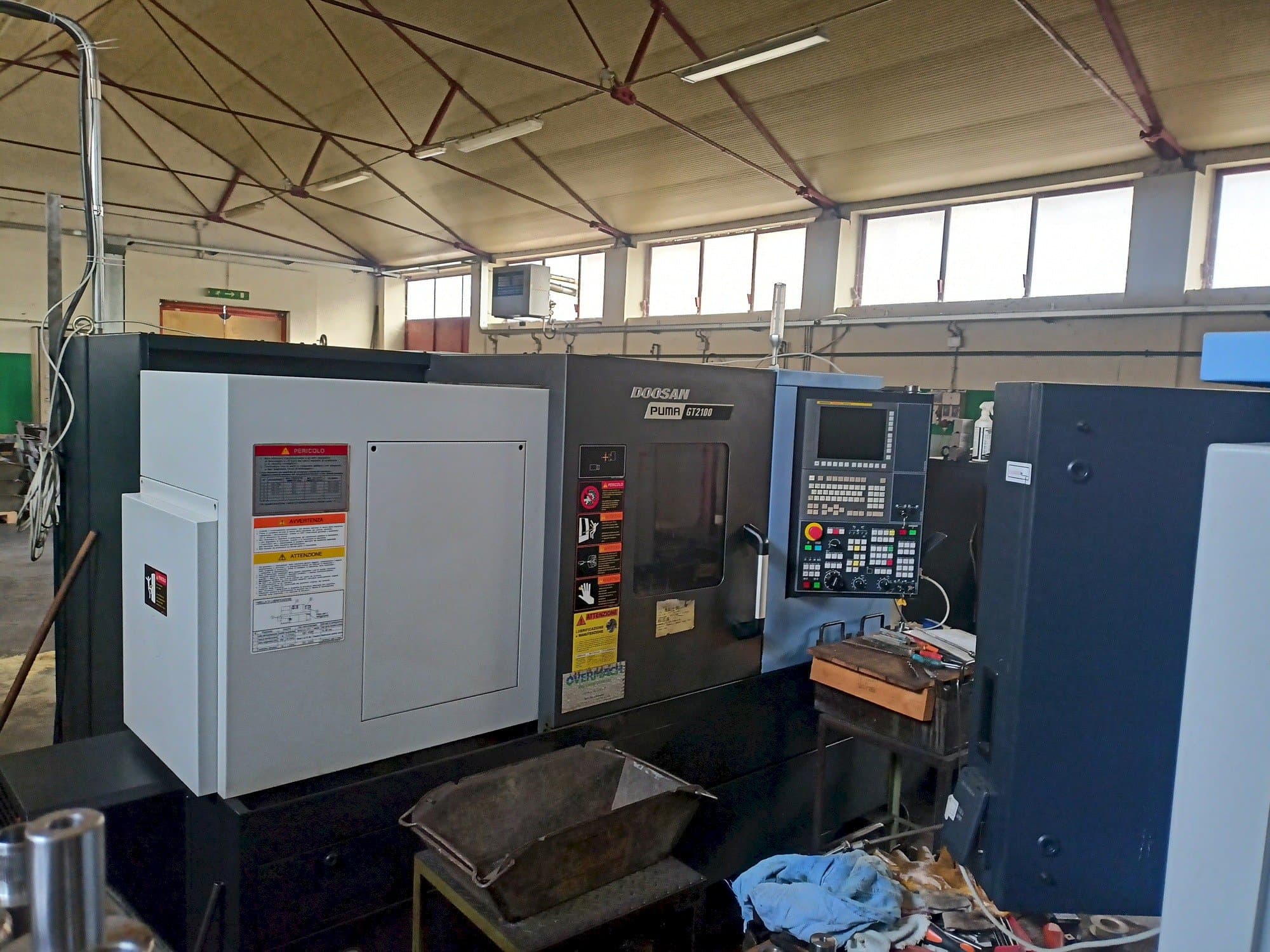 Front view of DOOSAN Puma GT2100 machine