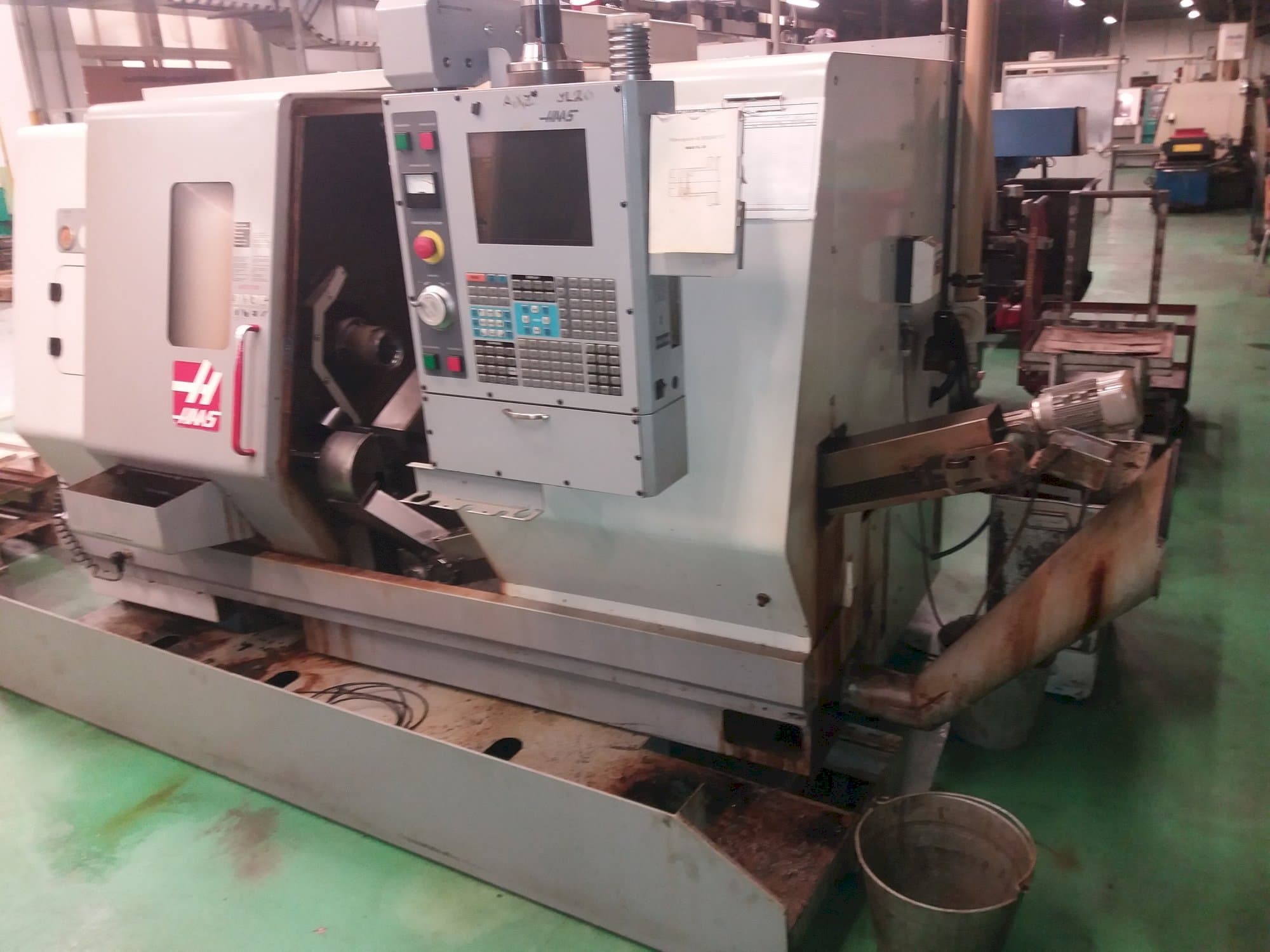 Front view of HAAS SL-20HE machine