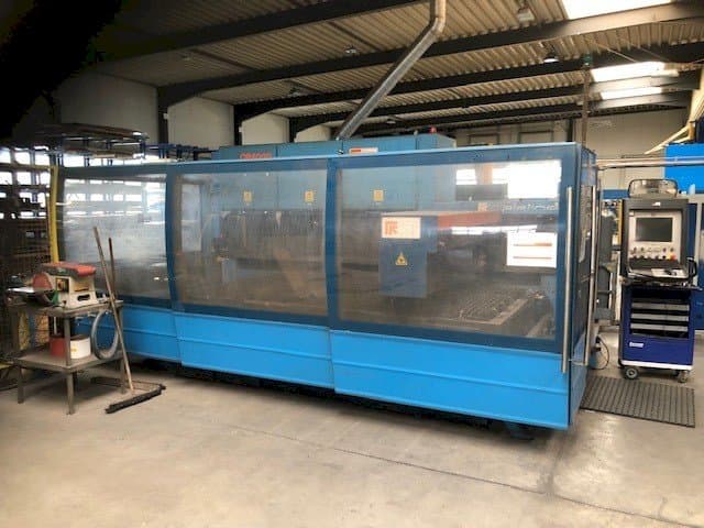Front view of Prima Industrie Platino 1530 machine