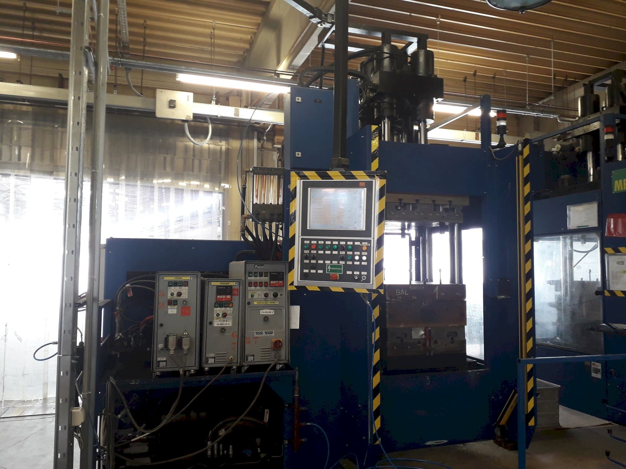 Front view of MAPLAN MTF2000/250 machine