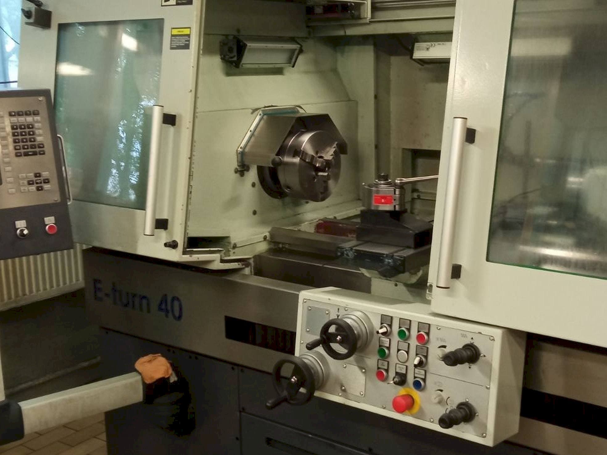 Front view of Avia E-turn 40 machine