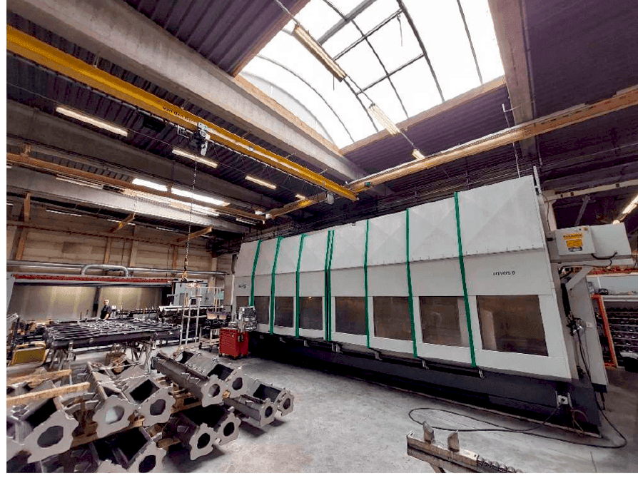 Front view of Unisign Univers 6 machine