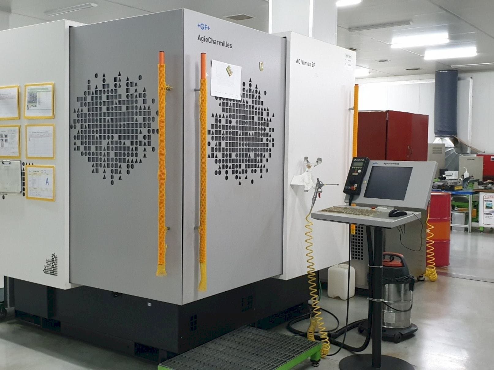 Front view of AgieCharmilles AC VERTEX 2F machine