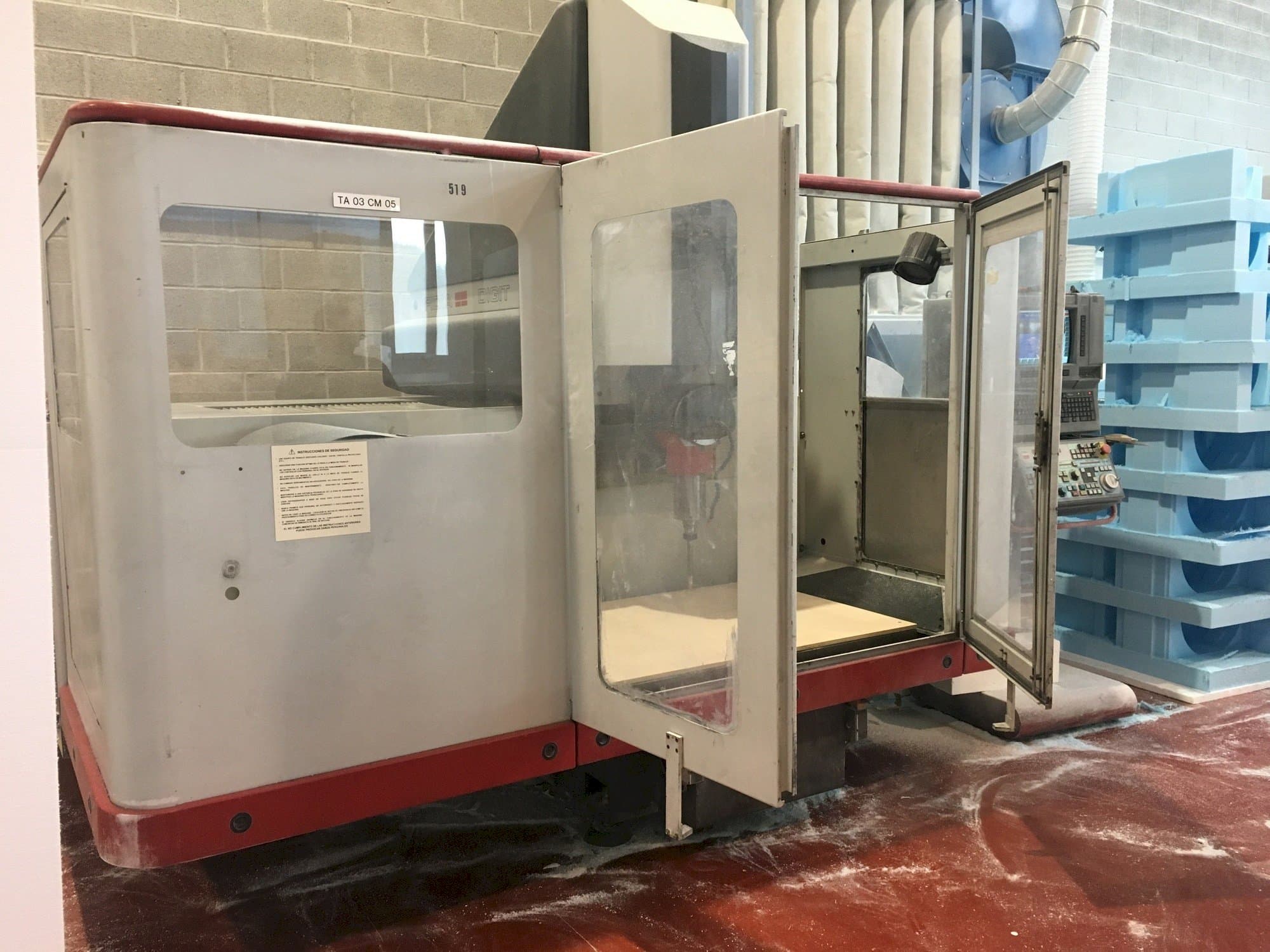 Front view of Fidia Digit 165 machine