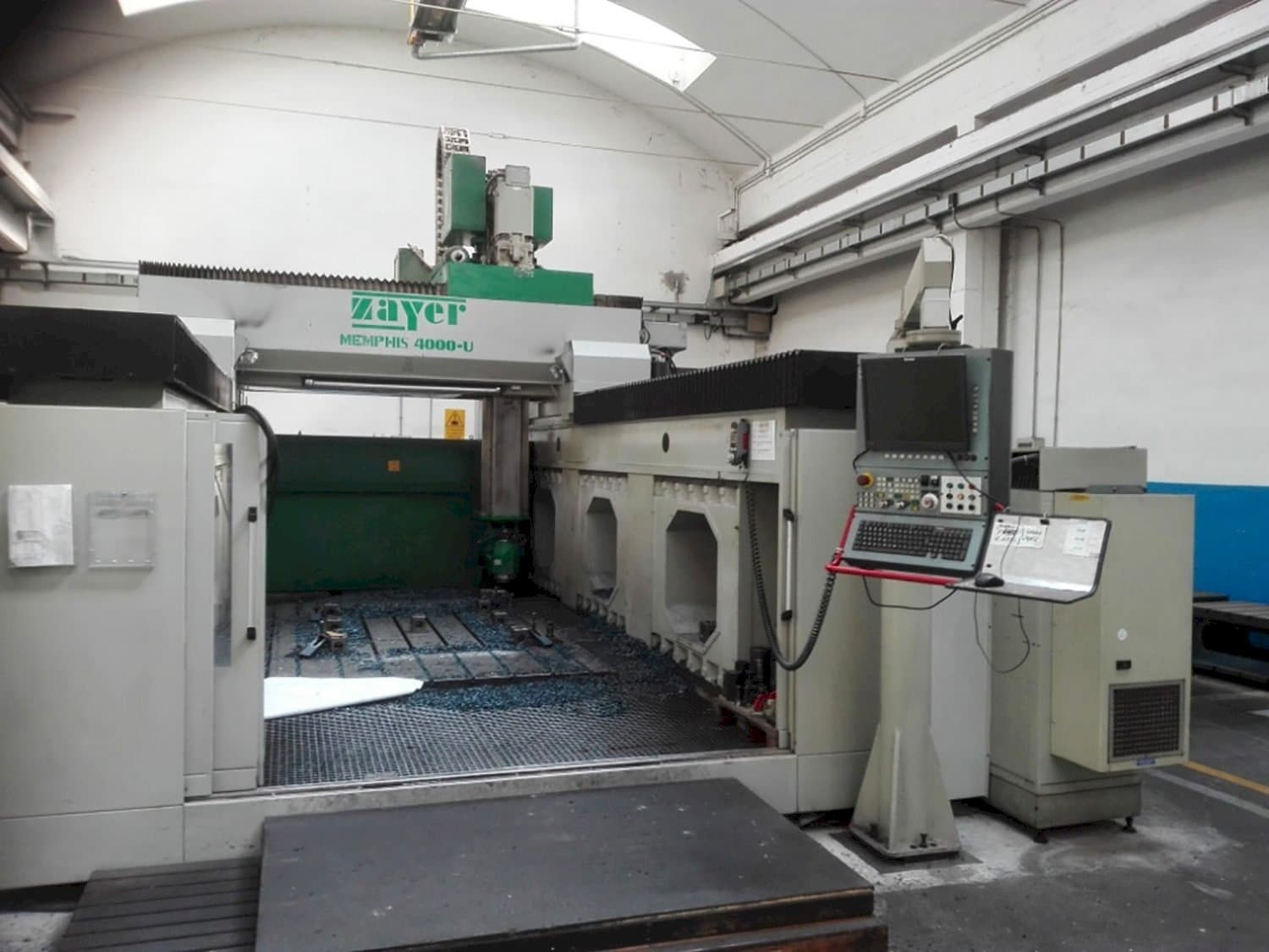 Front view of Zayer Memphis 4000  machine