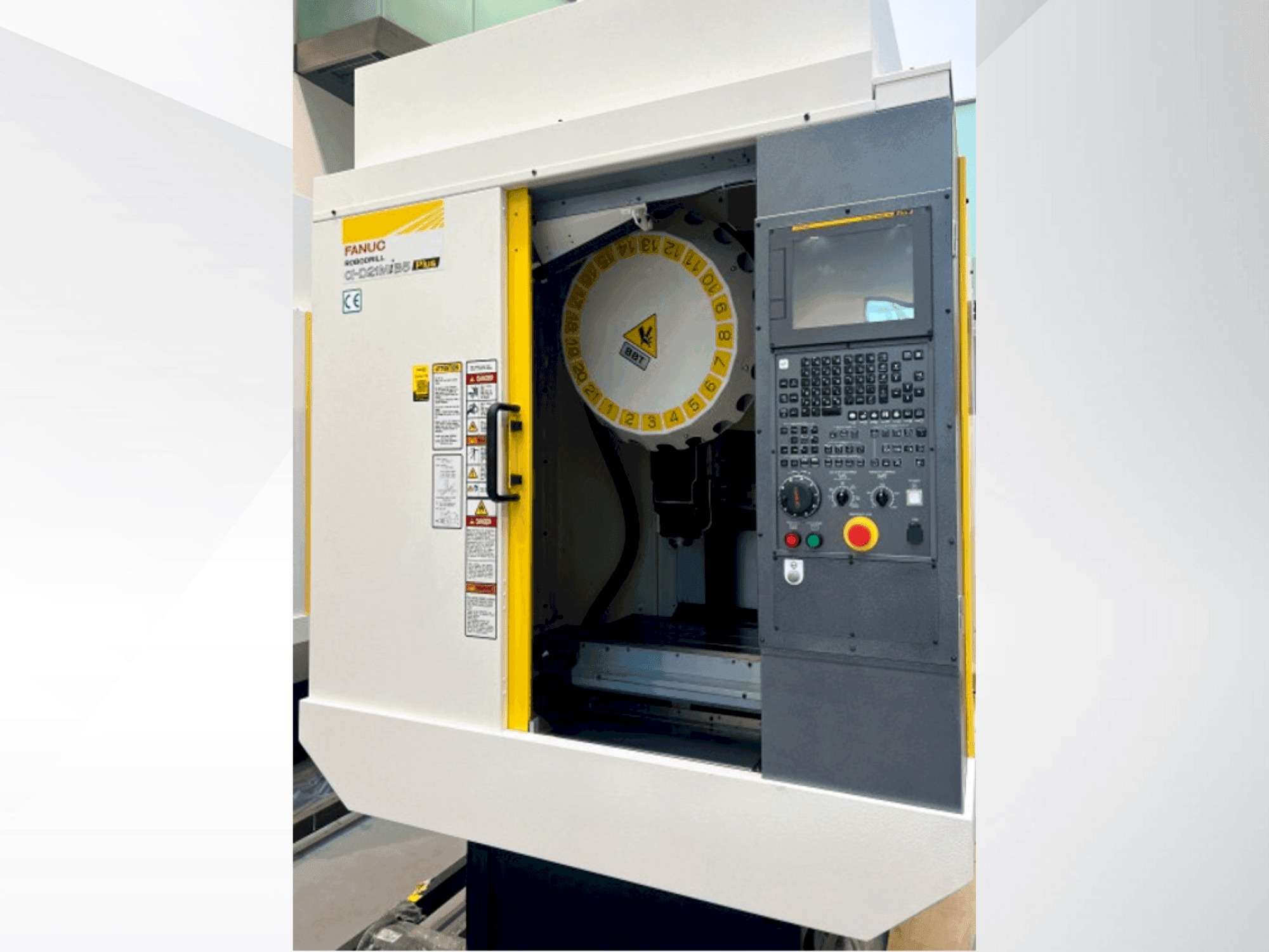 Front view of FANUC ROBODRILL α-D21MiB5P  machine