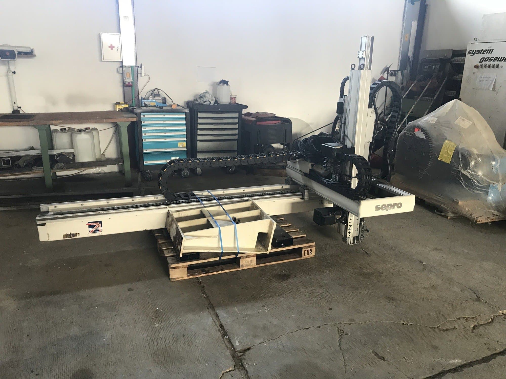 Front view of Sepro 3021 BZ  machine