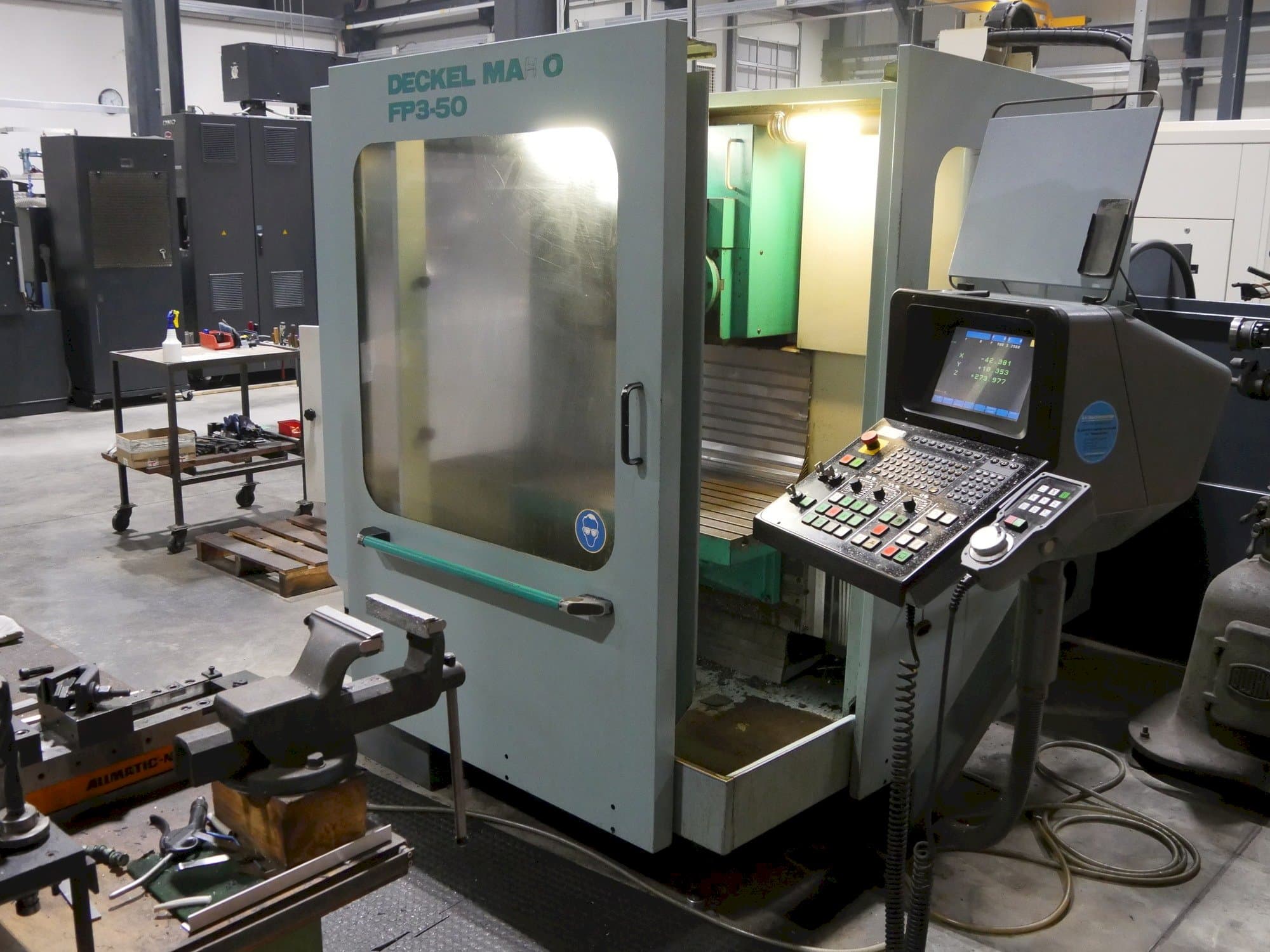 Front view of DECKEL Maho FP3-50 machine