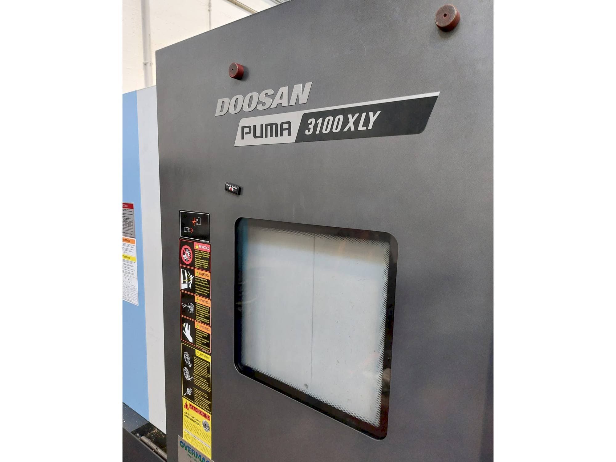 Front view of DOOSAN Puma 3100LY machine