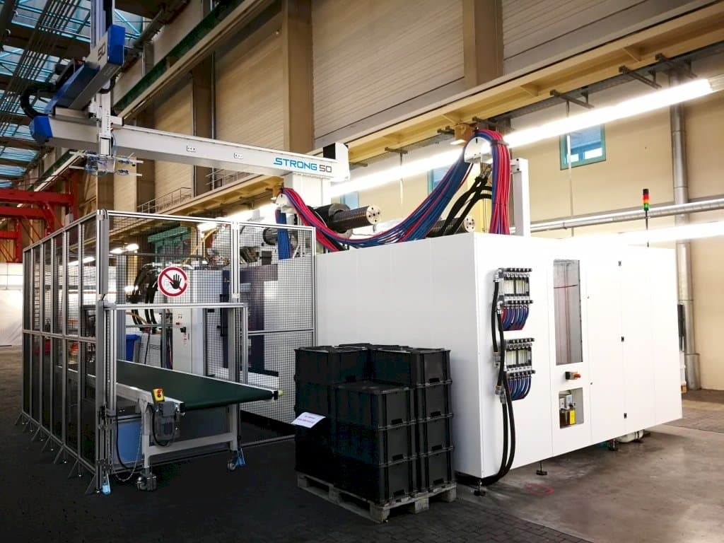 Front view of HAITIAN Jupiter II Plus  machine