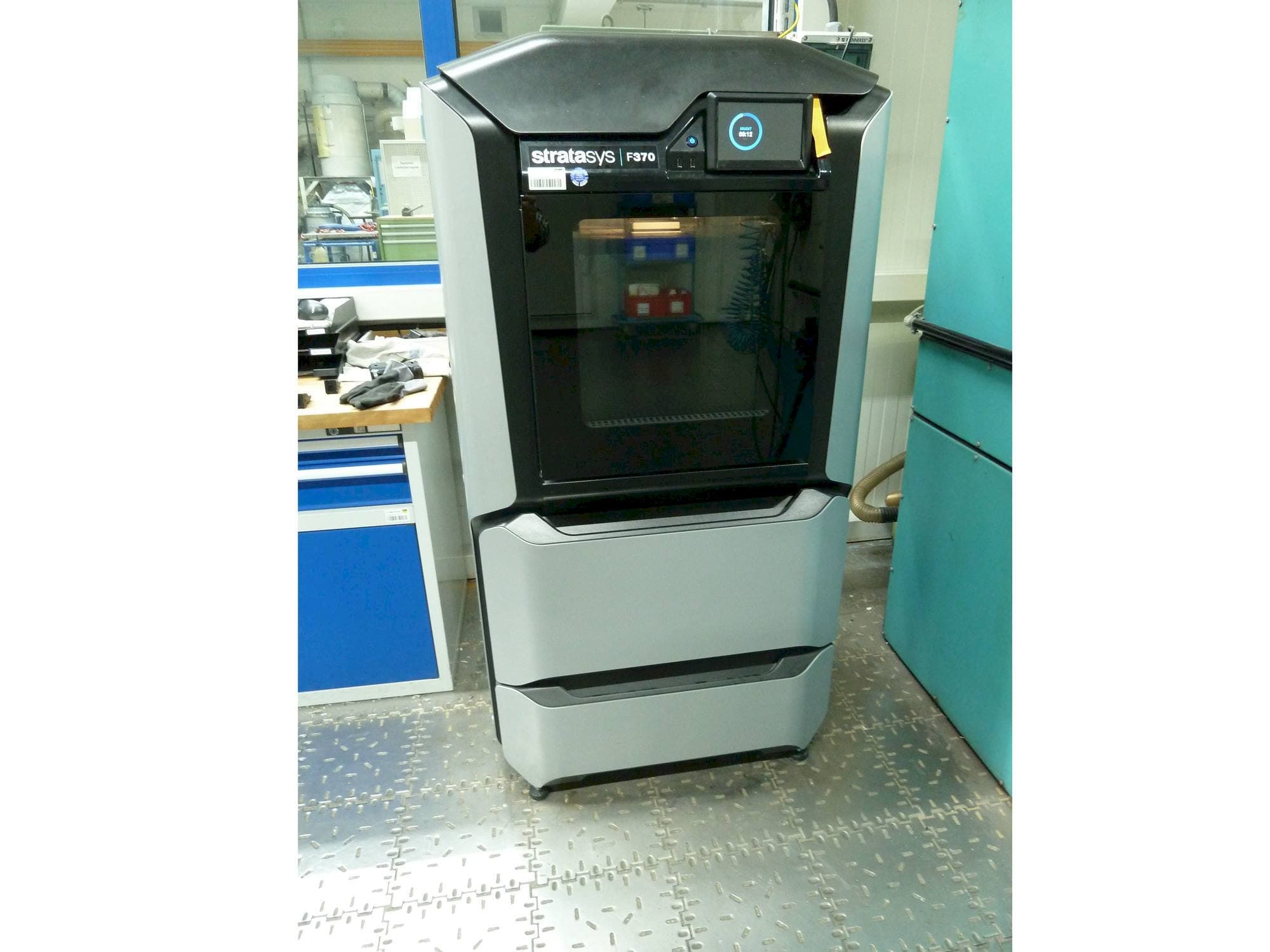 Front view of Stratasys F370  machine