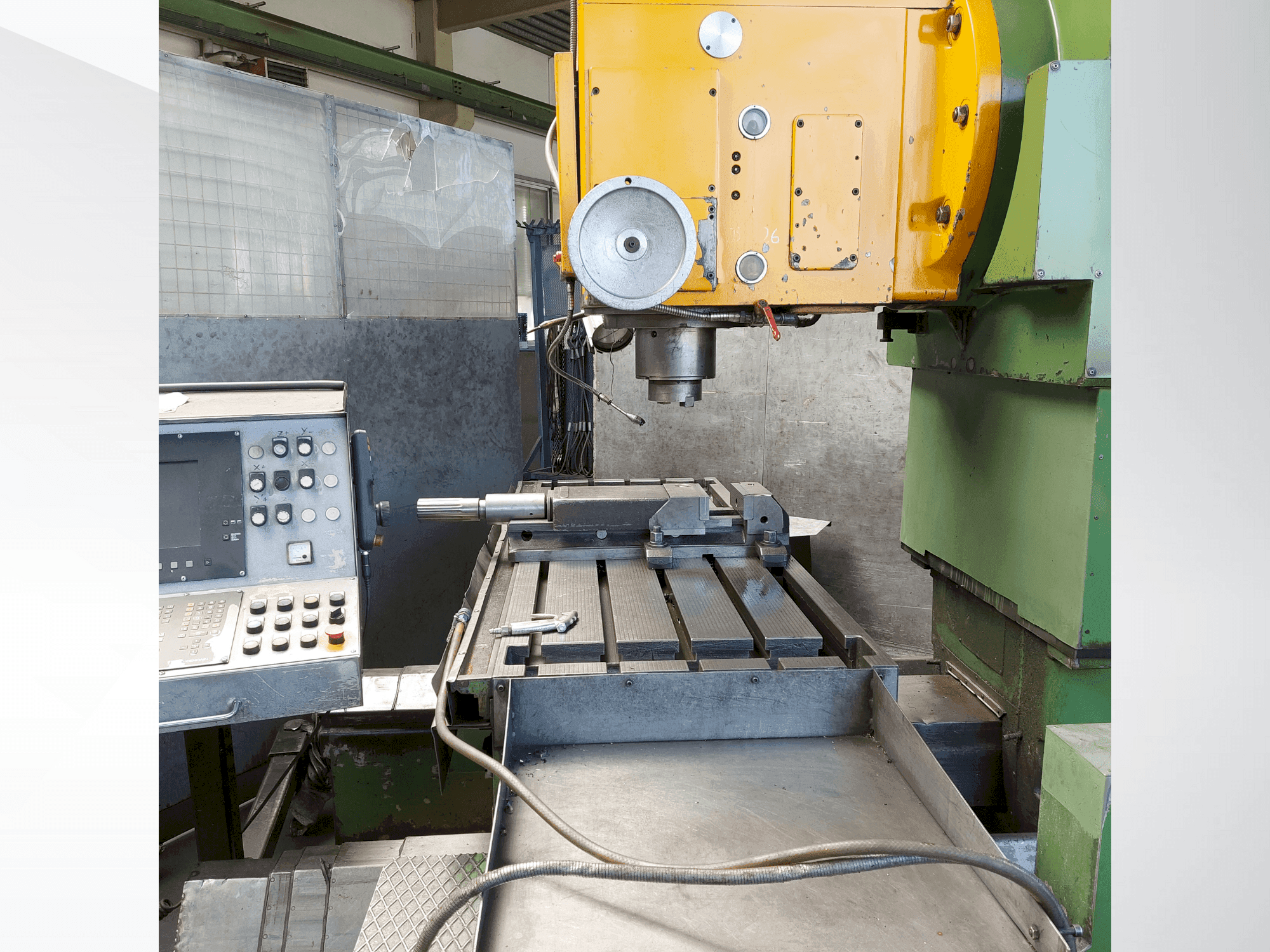 Working room of Droop & Rein FS 110 machine