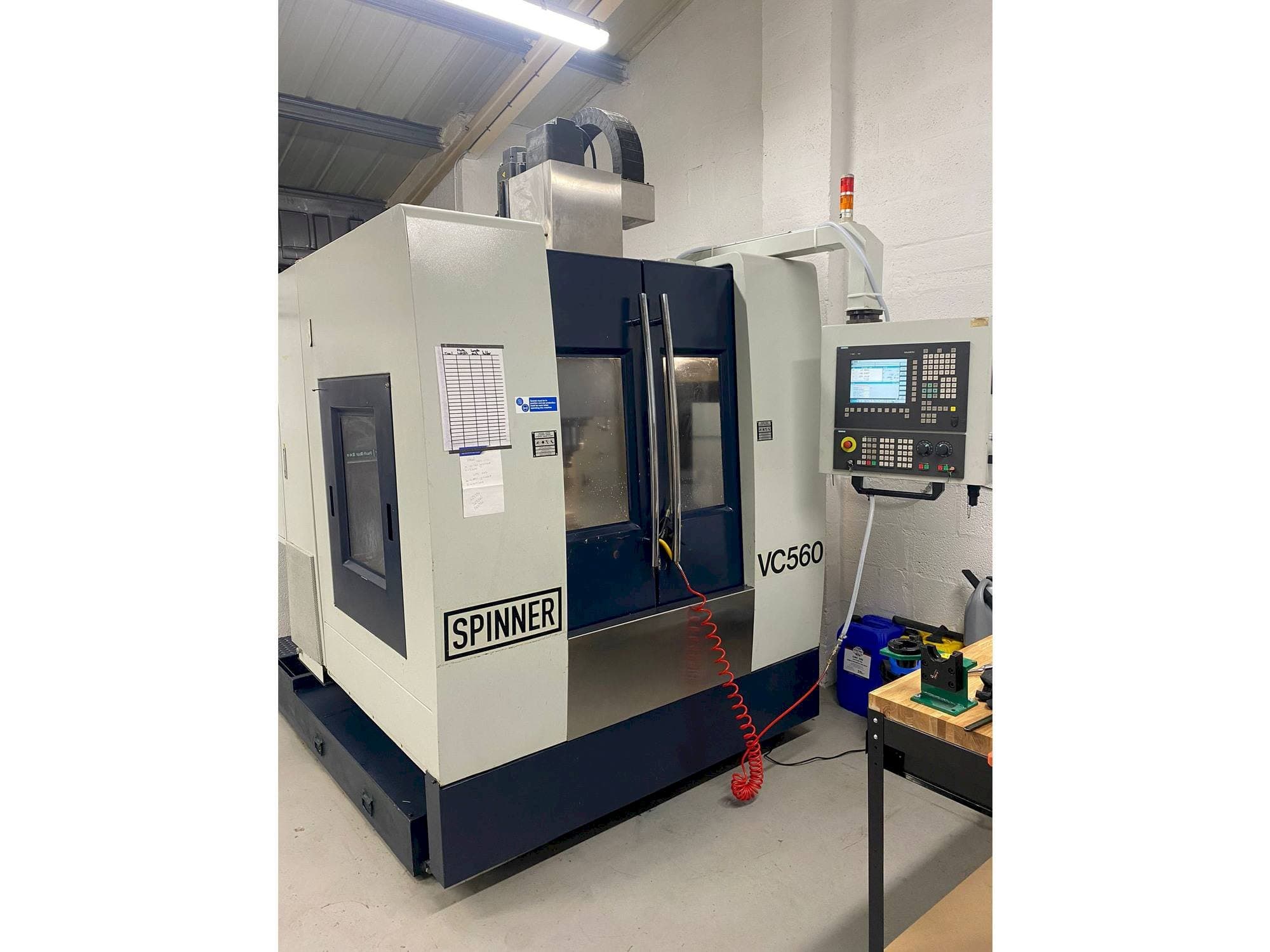 Front view of SPINNER VC560 machine