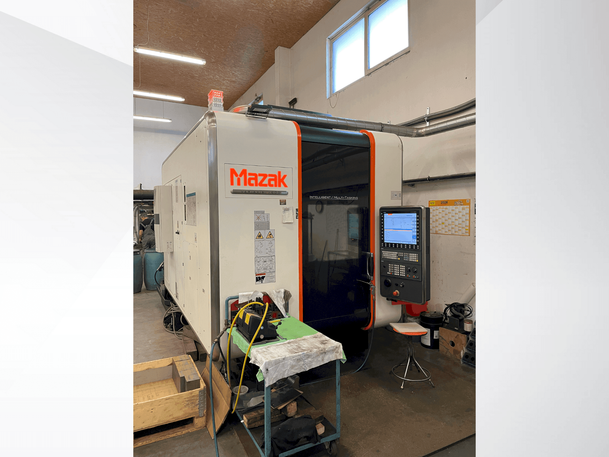 Front view of Mazak Variaxis i-600  machine