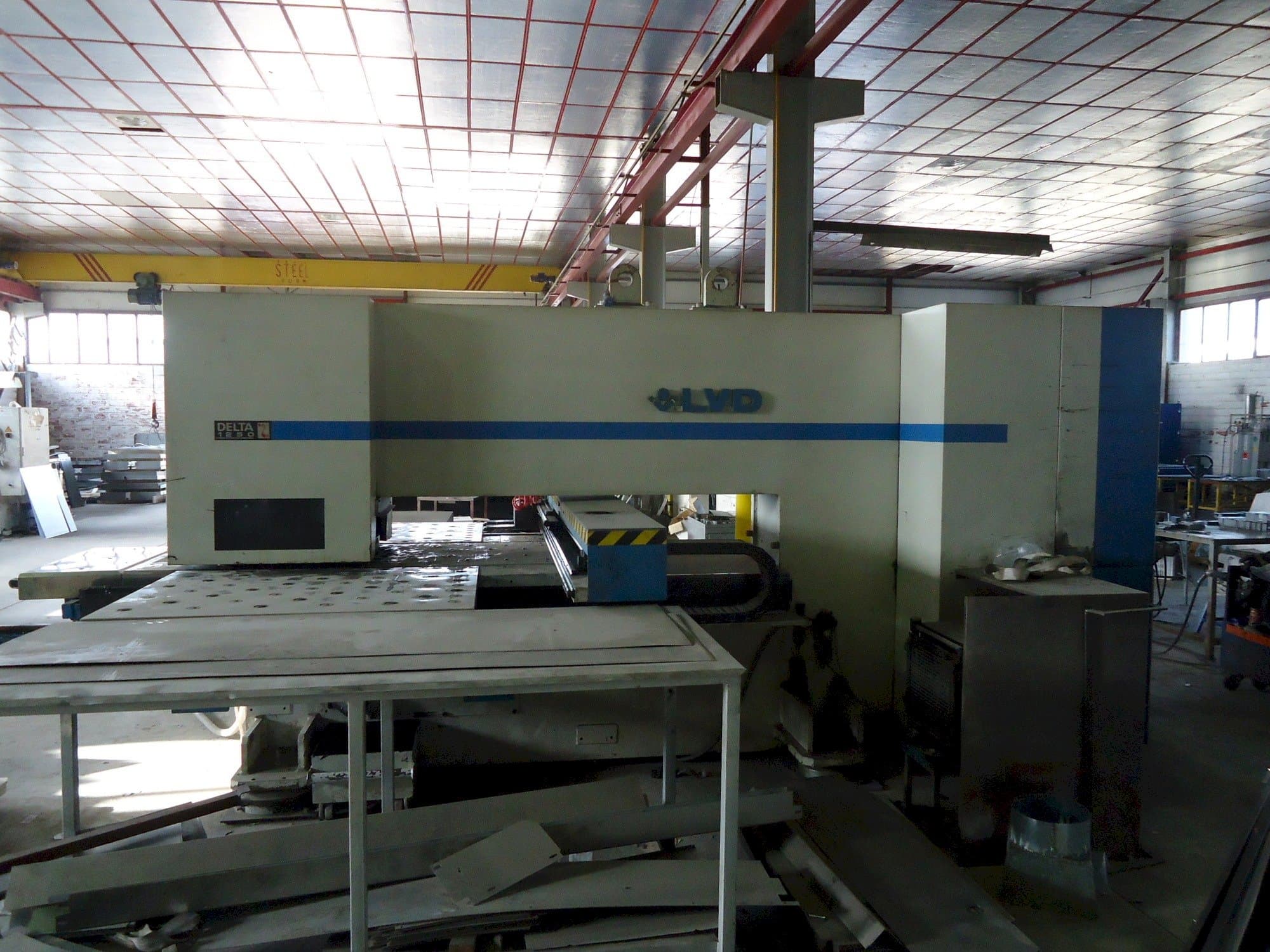 Front view of LVD delta 1250 machine