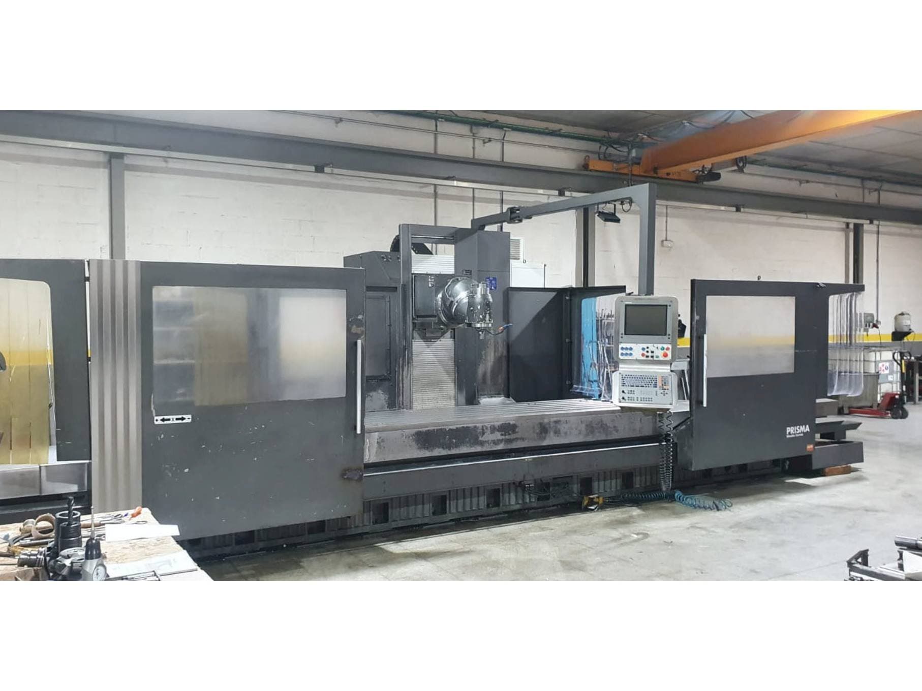 Front view of Correa Prisma 35 machine