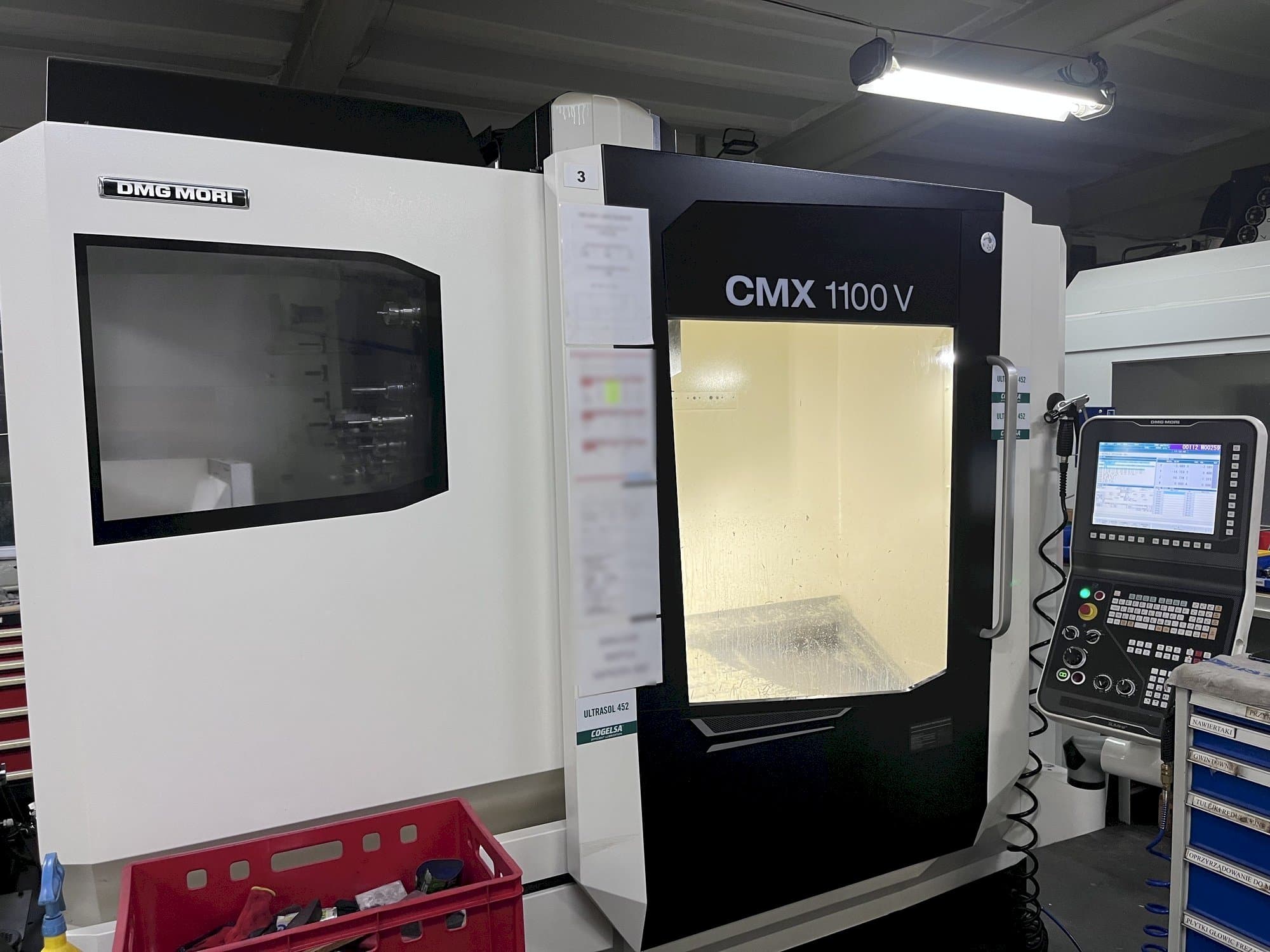 Left side view of DMG MORI CMX 1100 V machine