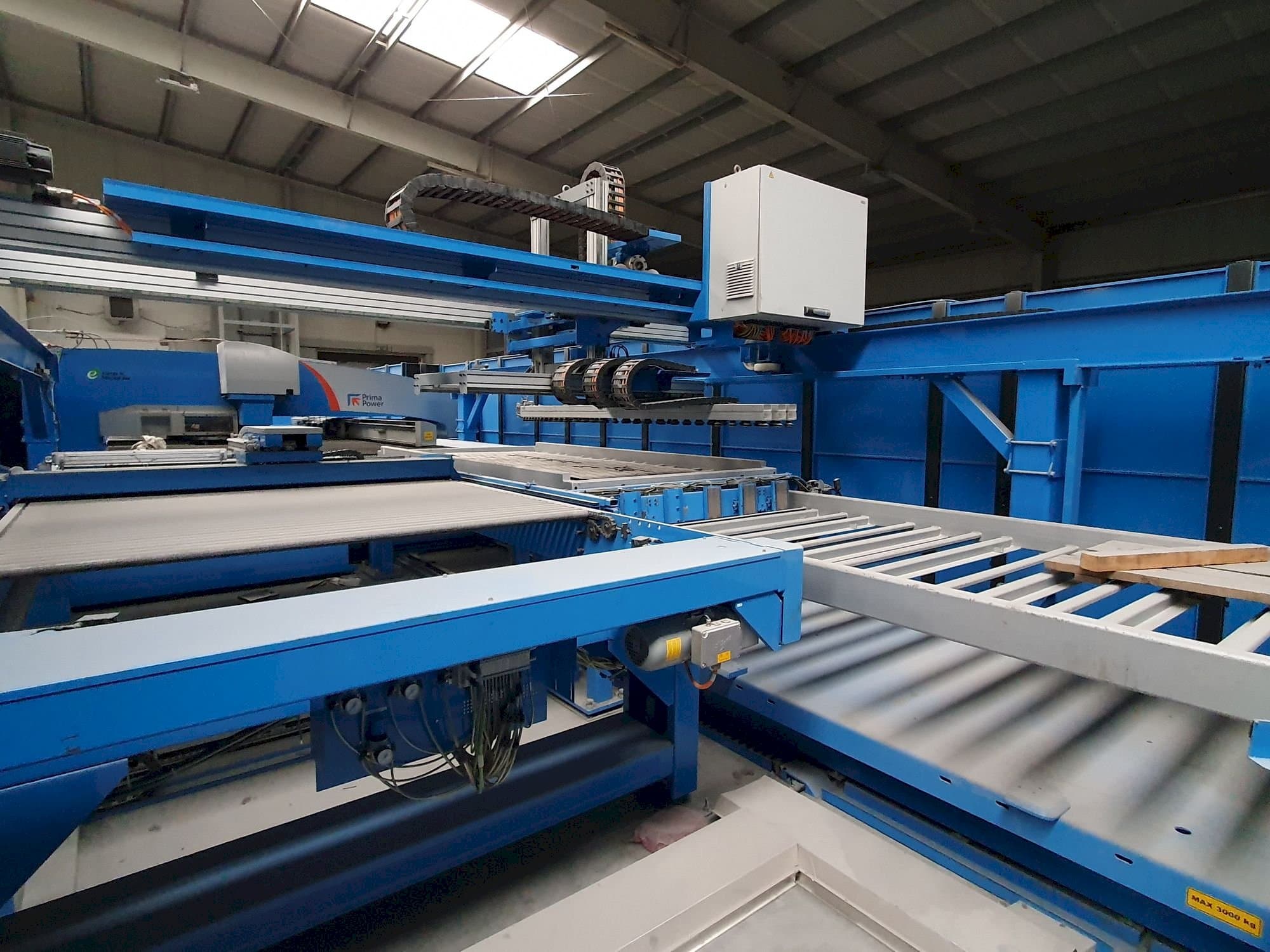 Front view of Prima Power LPe6f  machine