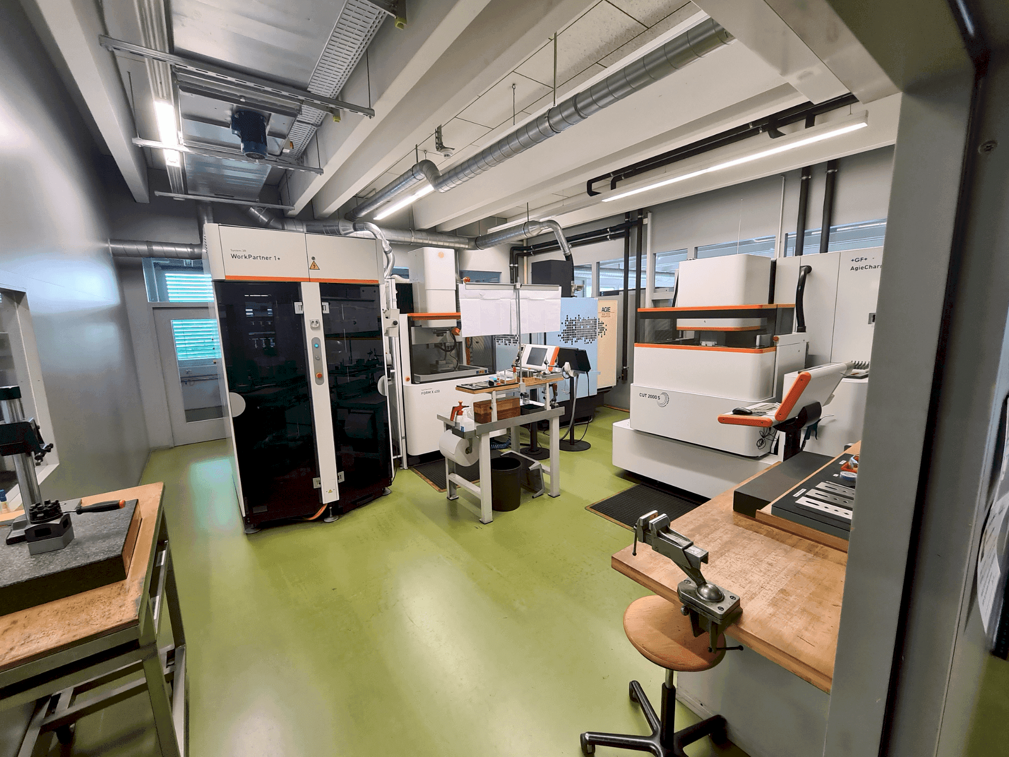 Front view of AGIE AGIETRON INNOVATION 2  machine