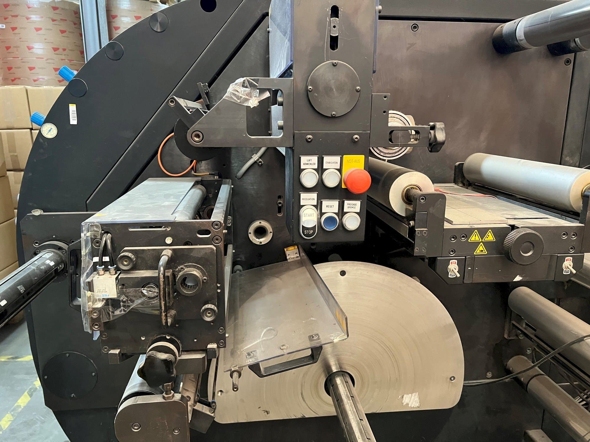 Front view of FLEXOR 380B machine