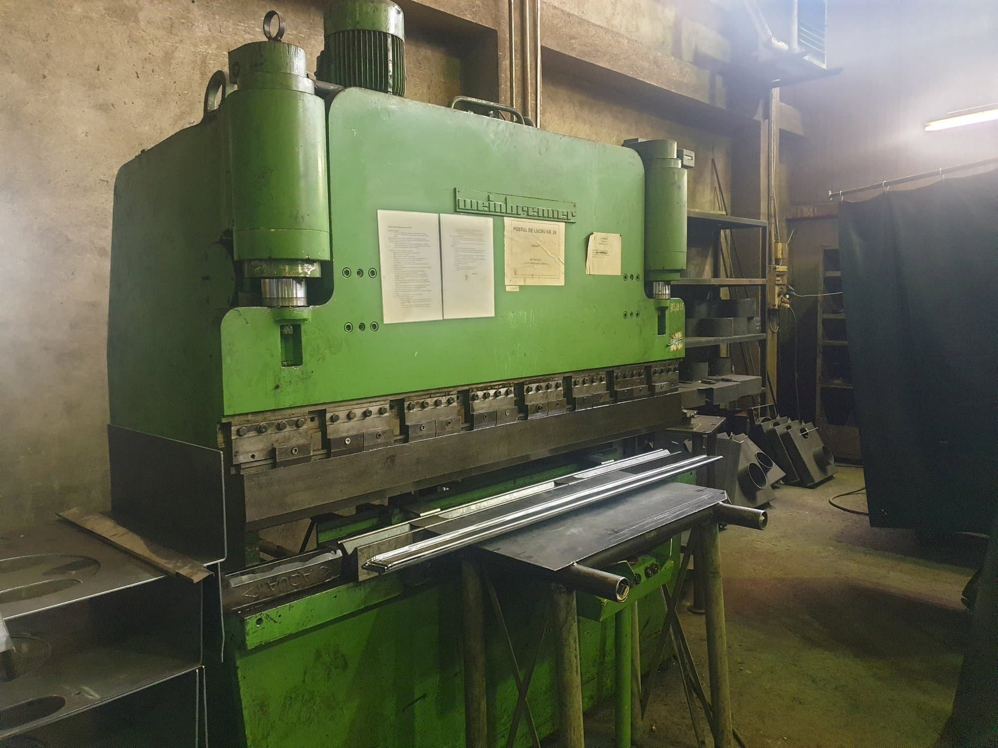 Front view of Weinbrenner AP 50/2000 machine