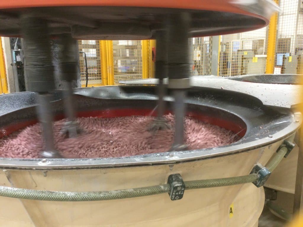 Front view of Rosler R4/1300.2 SF machine