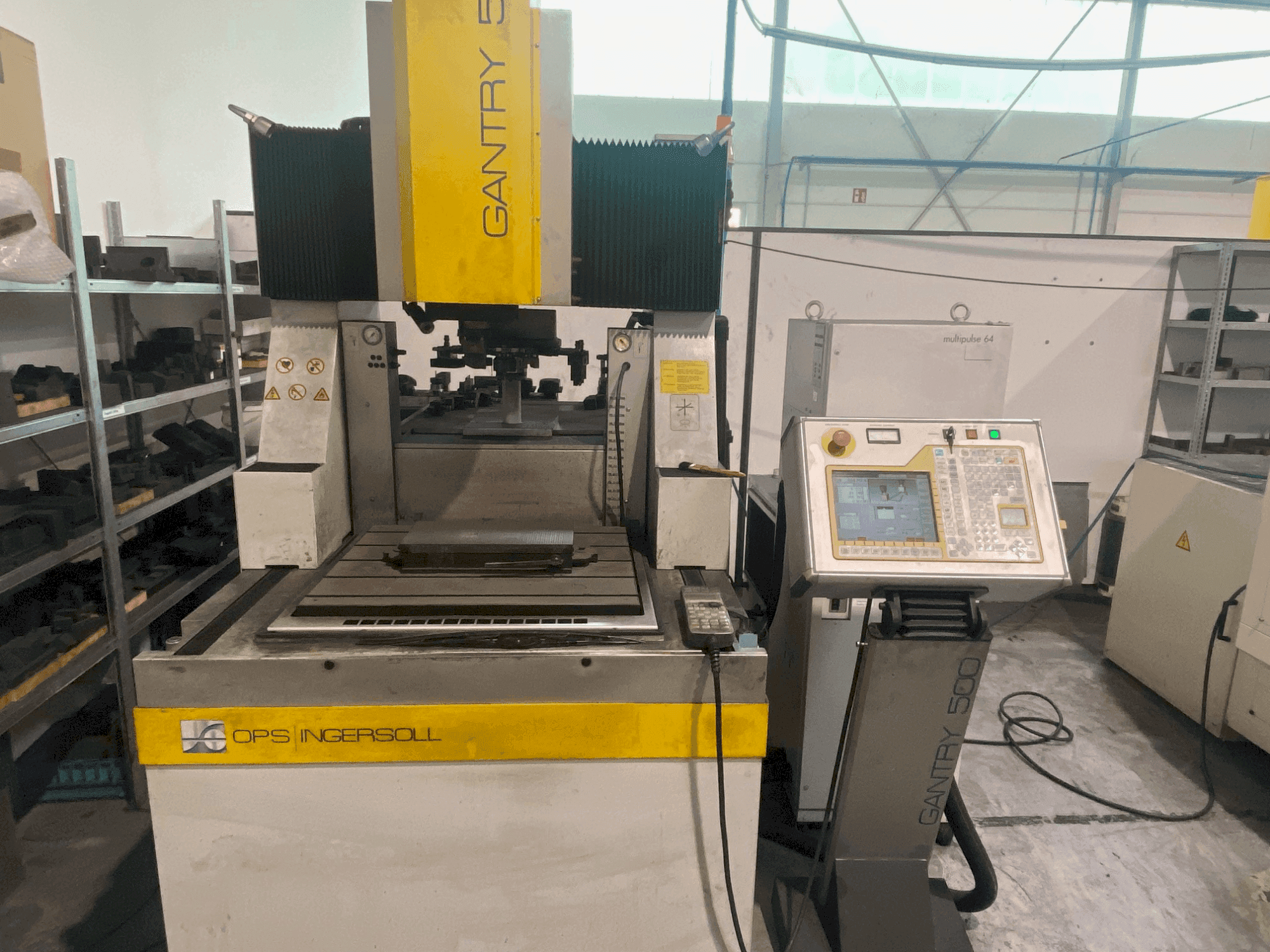 Front view of OPS INGERSOLL Gantry 500 machine