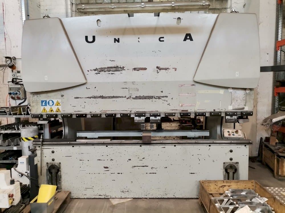 Front view of Warcom UNICA30-100  machine