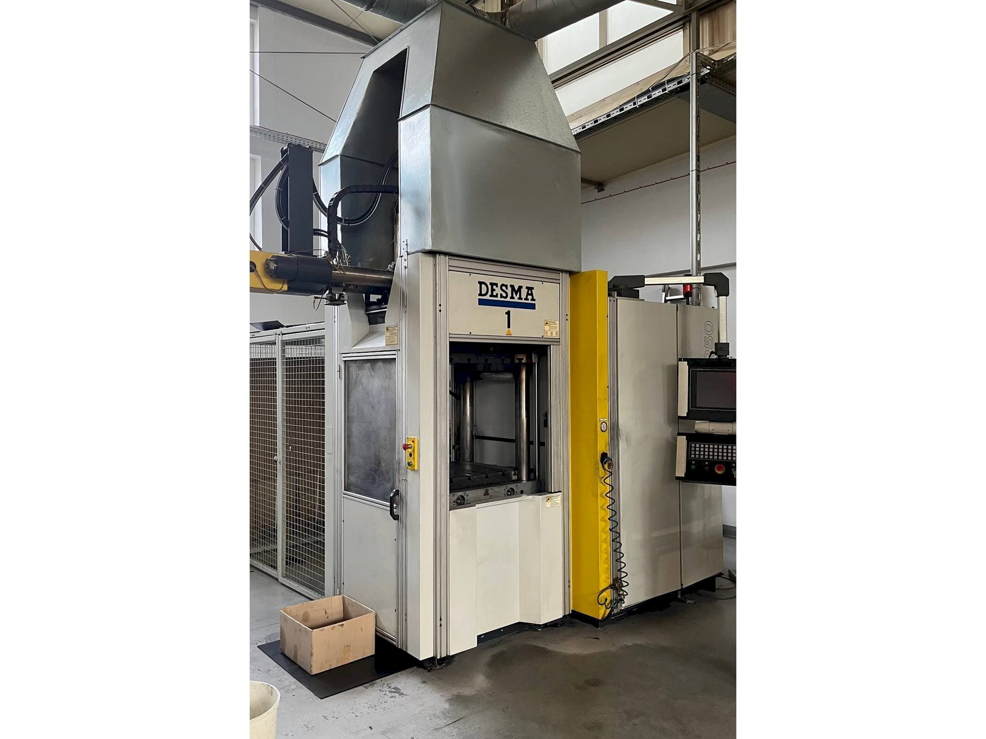 Front view of Kloeckner Desma 968.250 ZO machine