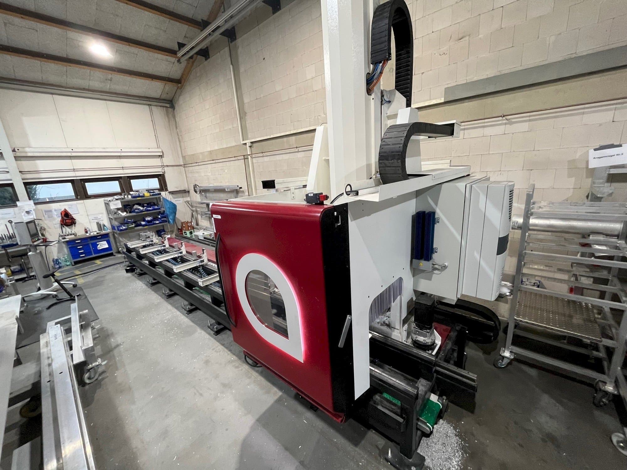 Front view of Austen AX 607 machine