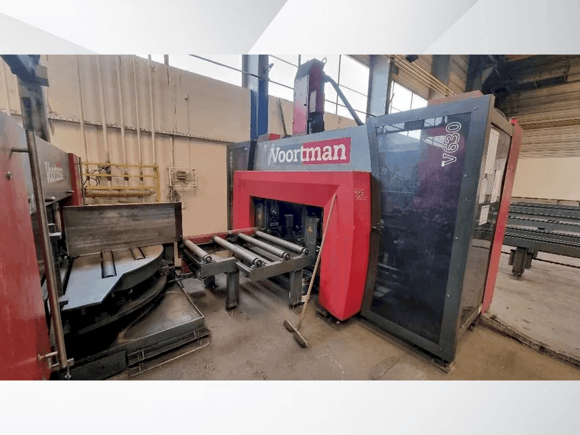 Front view of VOORTMAN V630 / VB1050 machine