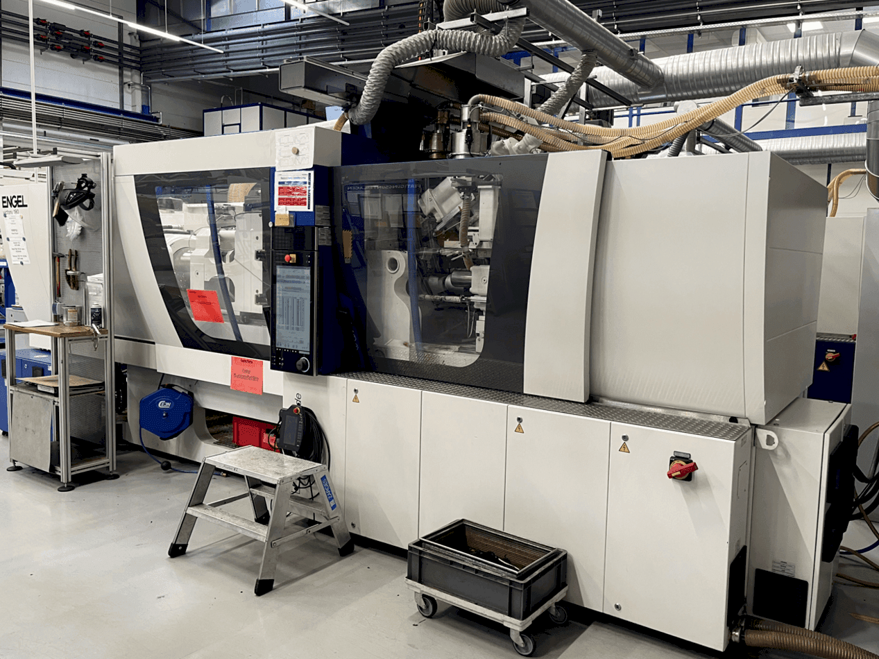 Front view of Engel Victory 200H 60W 180 machine