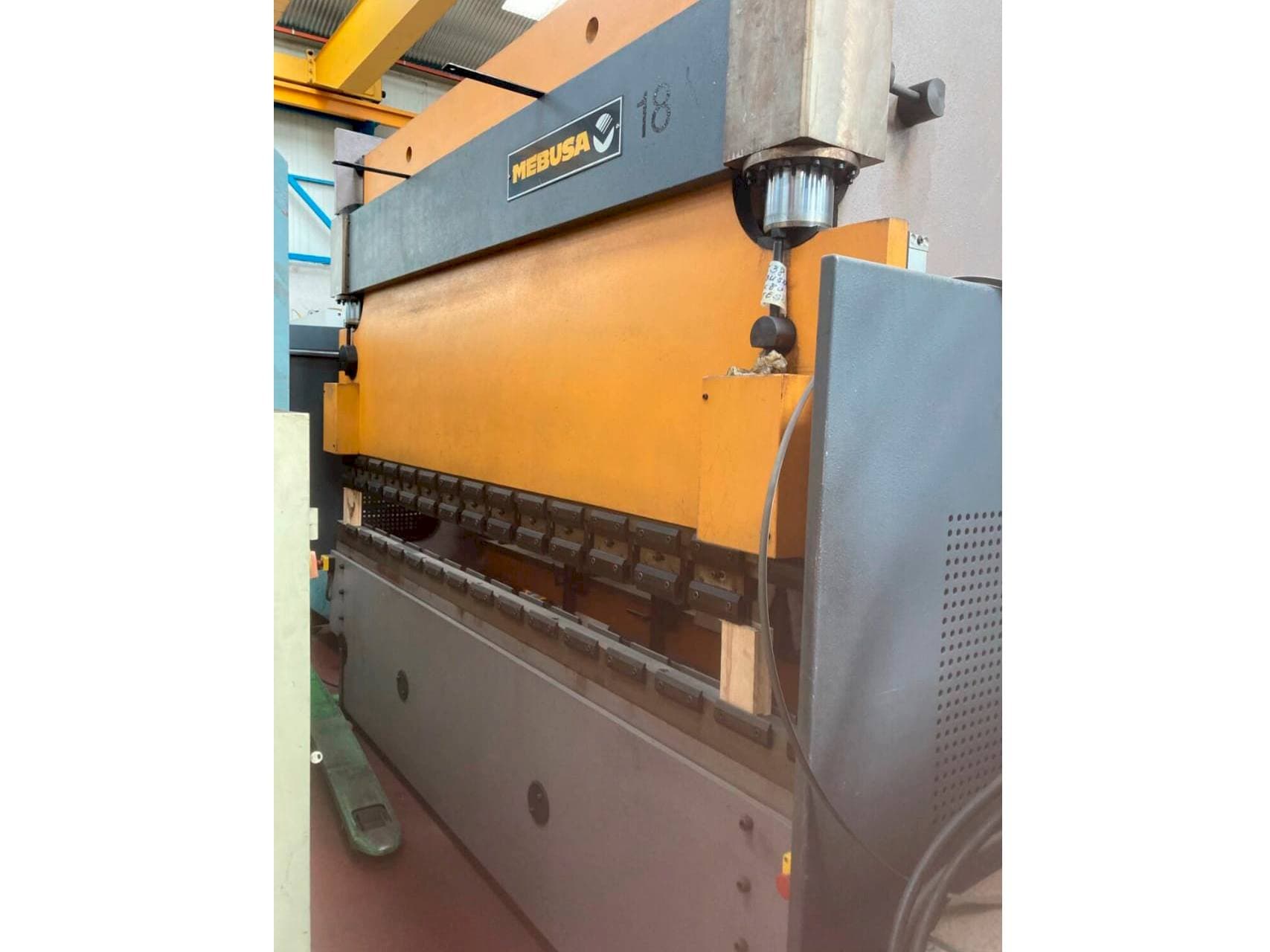 Front view of MEBUSA PH80/30SY machine